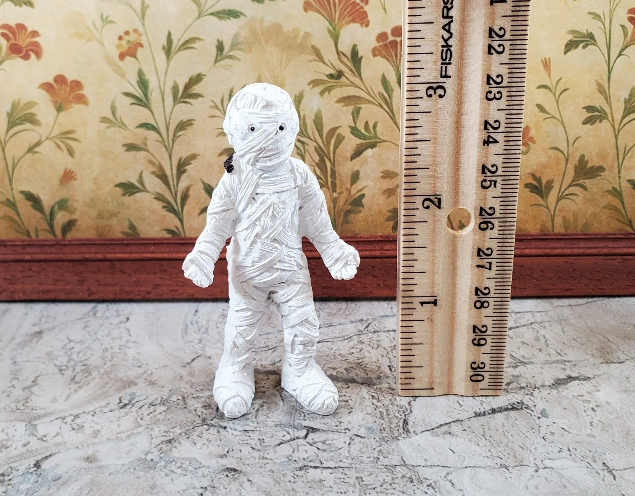 Dollhouse Mummy Doll Trick or Treat Halloween Decor 1:12 Scale Miniatures - Image 3