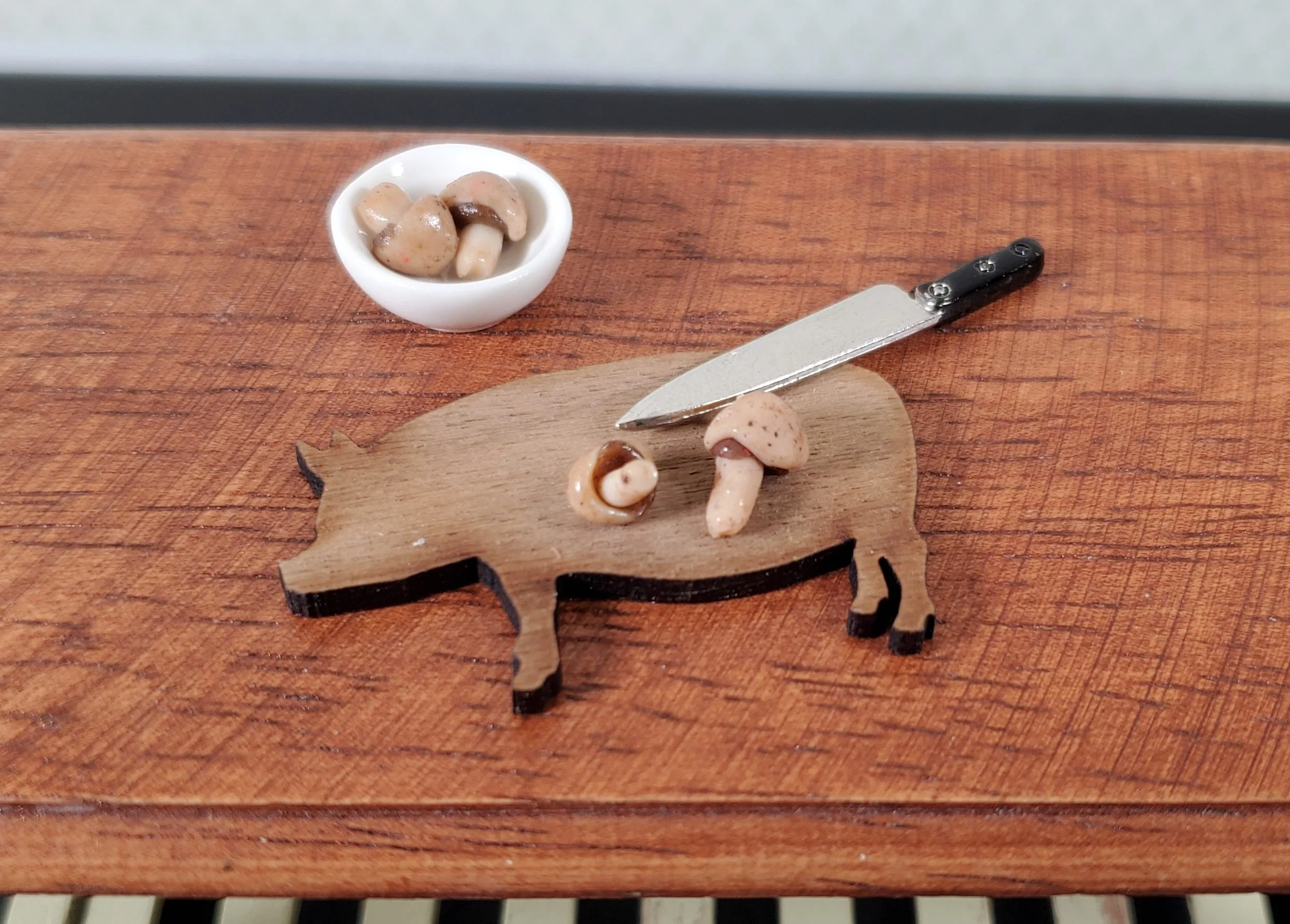 Dollhouse Mushrooms 4 Pieces 1:12 Scale Miniature Food Handmade - Image 2