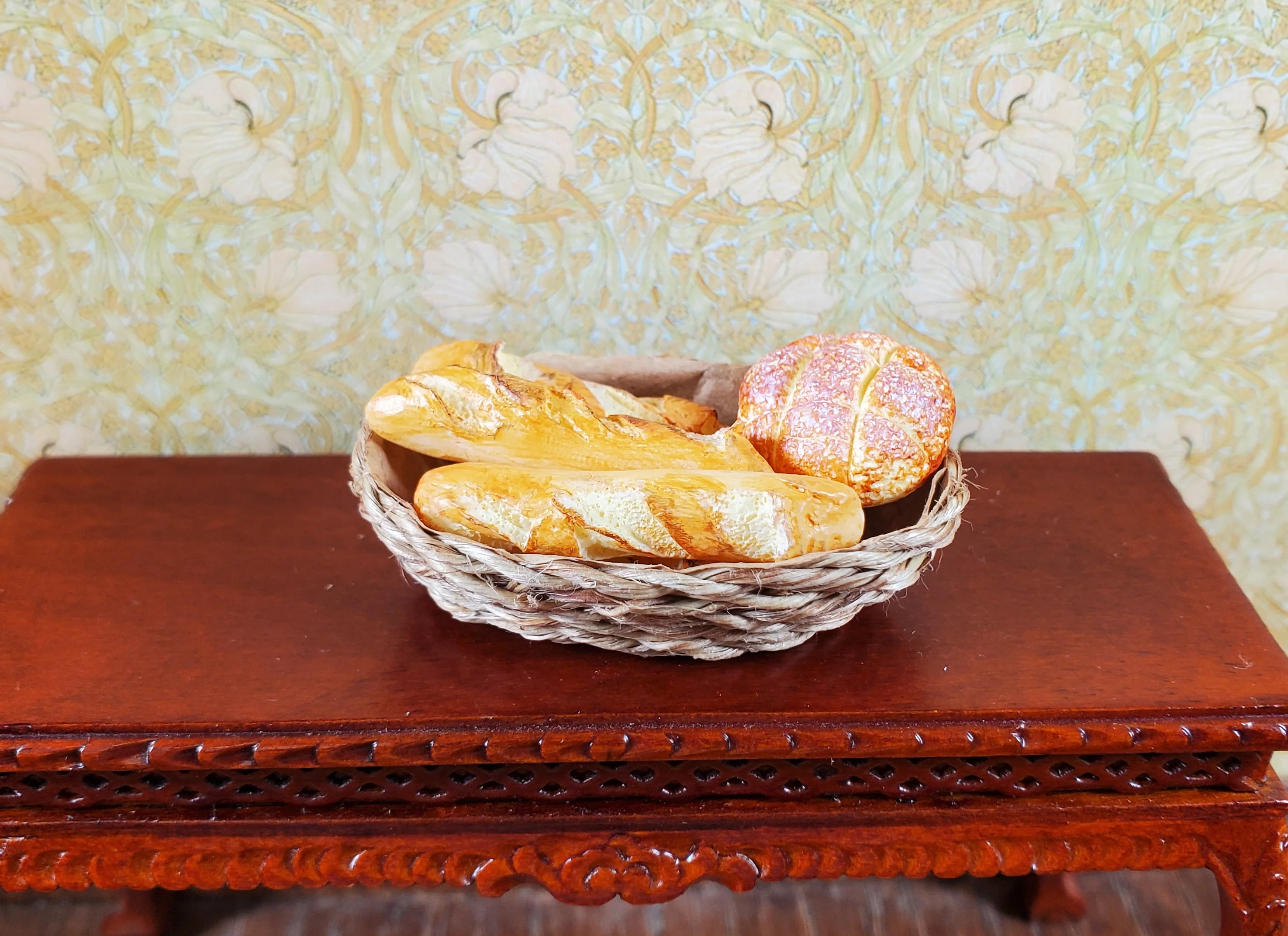 Dollhouse Natural Fiber Large Oval Basket 1:12 Scale Miniature - Image 3