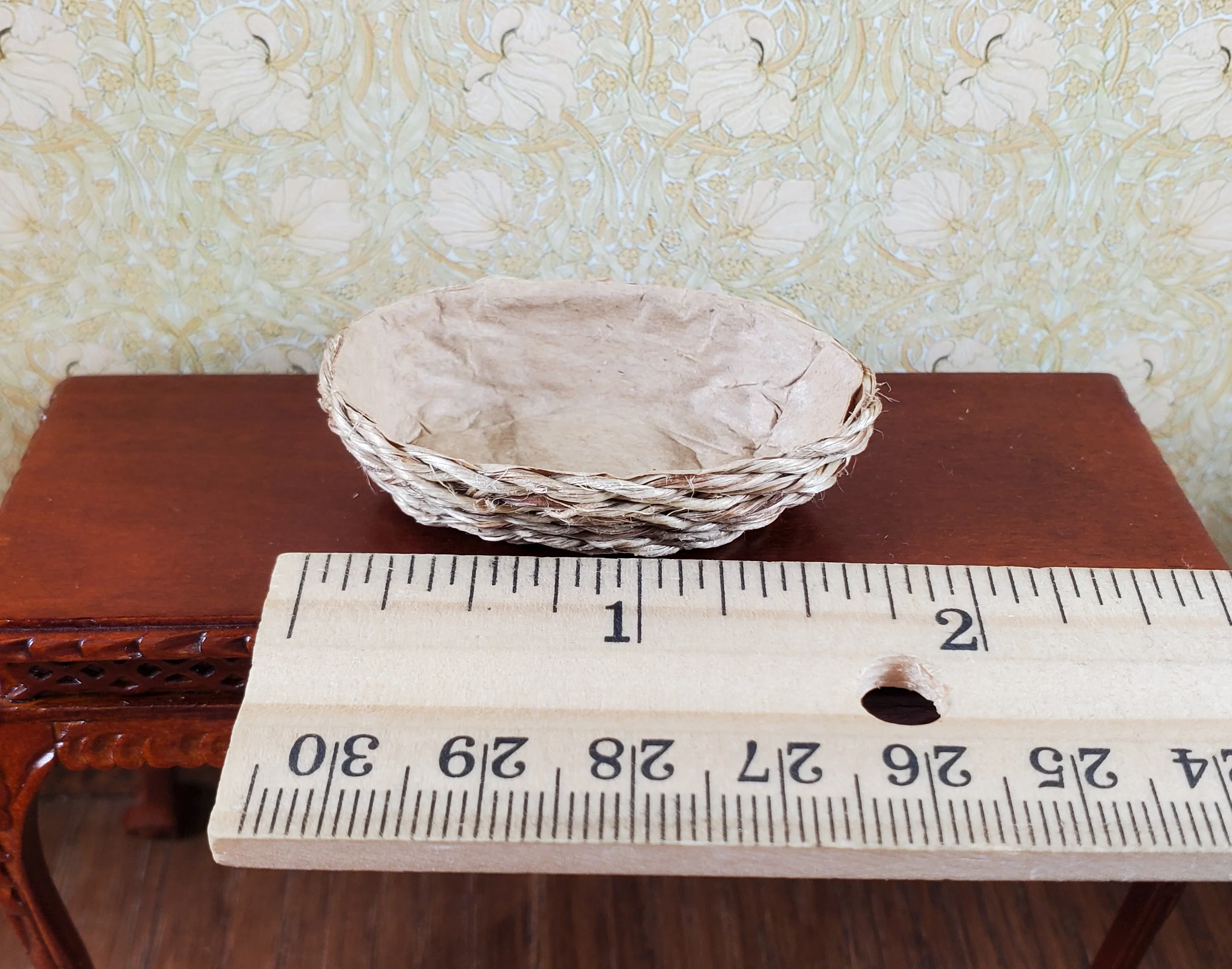 Dollhouse Natural Fiber Large Oval Basket 1:12 Scale Miniature - Image 4
