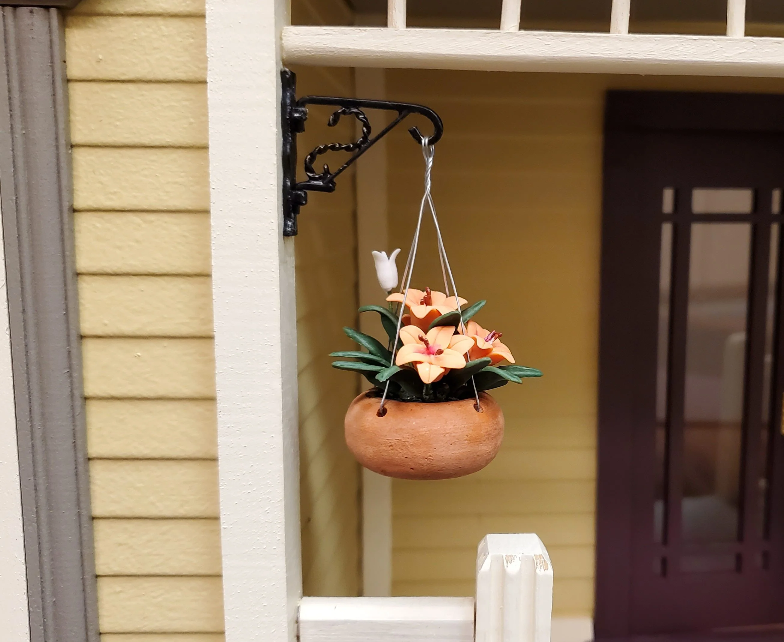 Dollhouse Orange Lilies in a Hanging Terra Cotta Planter 1:12 Scale Miniature - Image 2