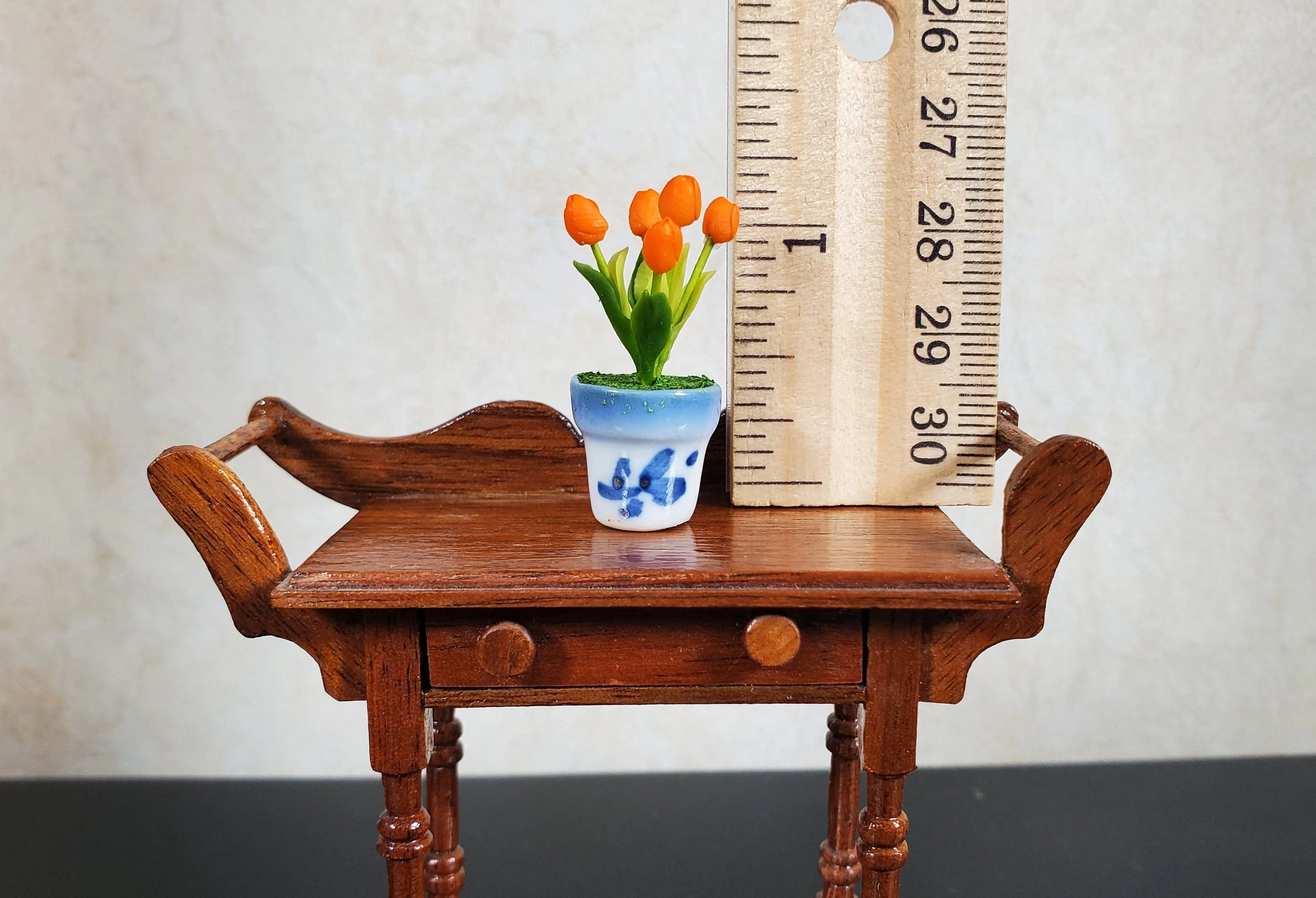 Dollhouse Orange Tulips in a Ceramic Planter Pot 1:12 Scale Miniature - Image 3