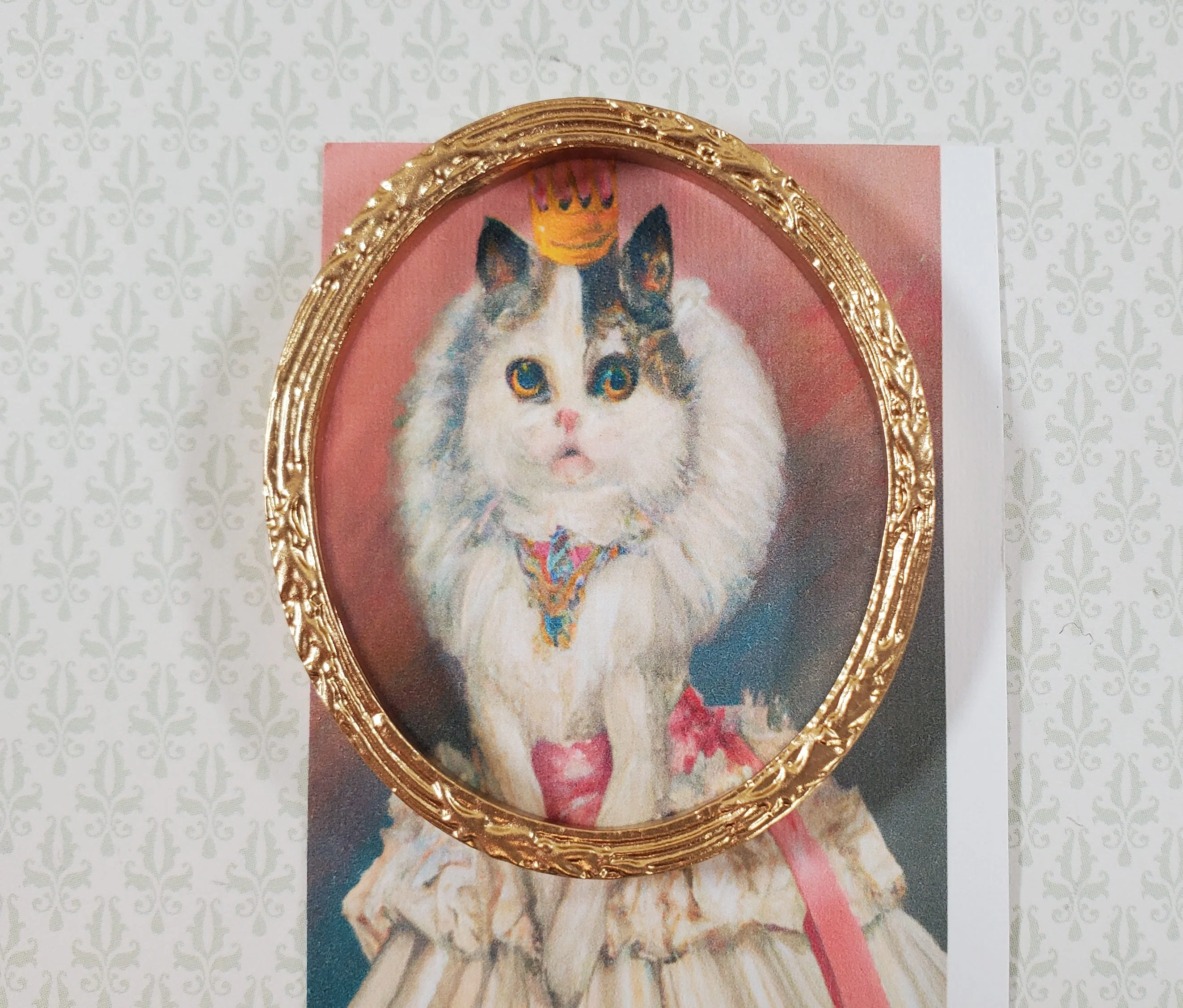 Dollhouse Oval Picture Frame Gold for Paintings Medium Size Miniature - Image 3