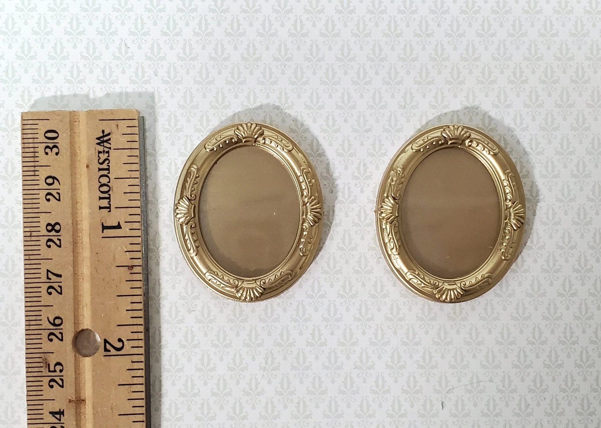 Dollhouse Oval Picture Frames Set of 2 Gold for Painting 1:12 Scale Miniatures Decor - Image 5