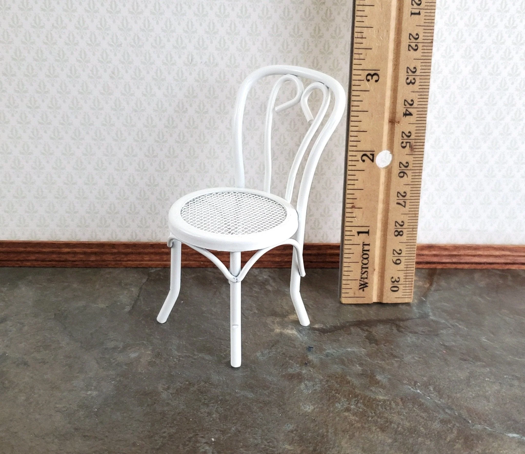 Dollhouse Patio Chair White Metal 1:12 Scale Fairy Garden Soda Fountain - Image 3