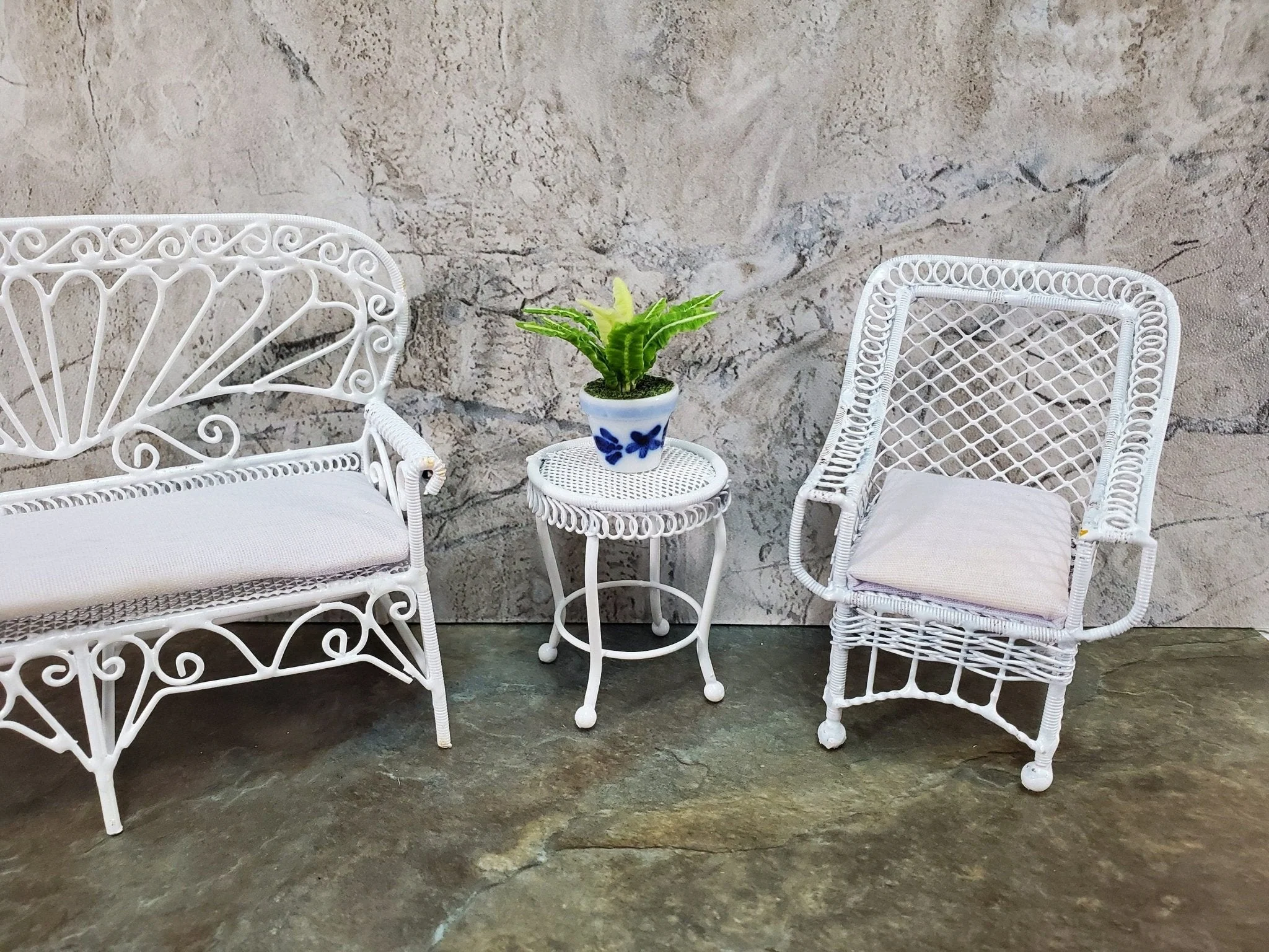 Dollhouse Patio Chair White Metal Mesh 1:12 Scale Miniature Fairy Garden - Image 4