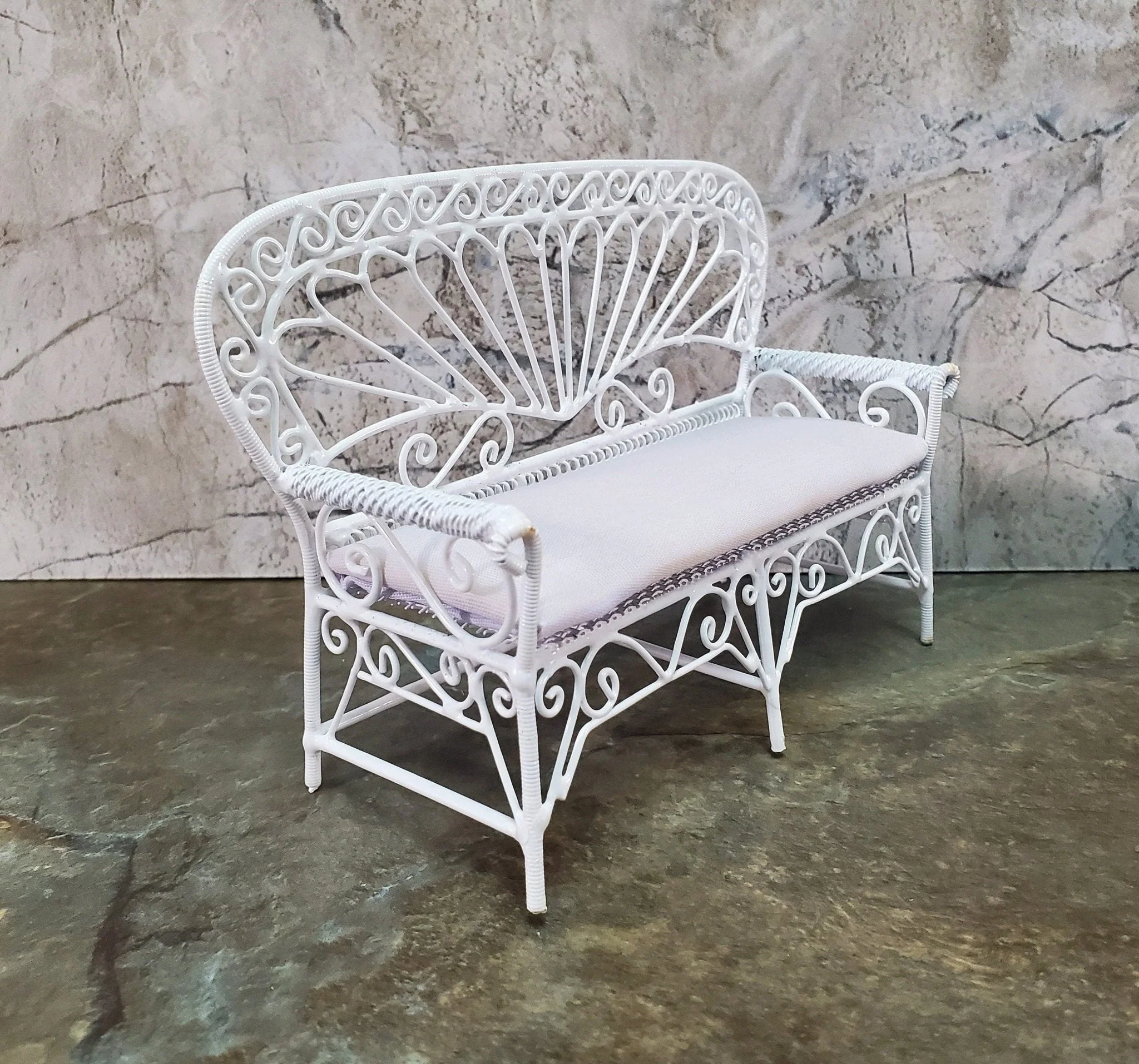 Dollhouse Patio Settee Sofa White Metal 1:12 Scale Miniature Fairy Garden