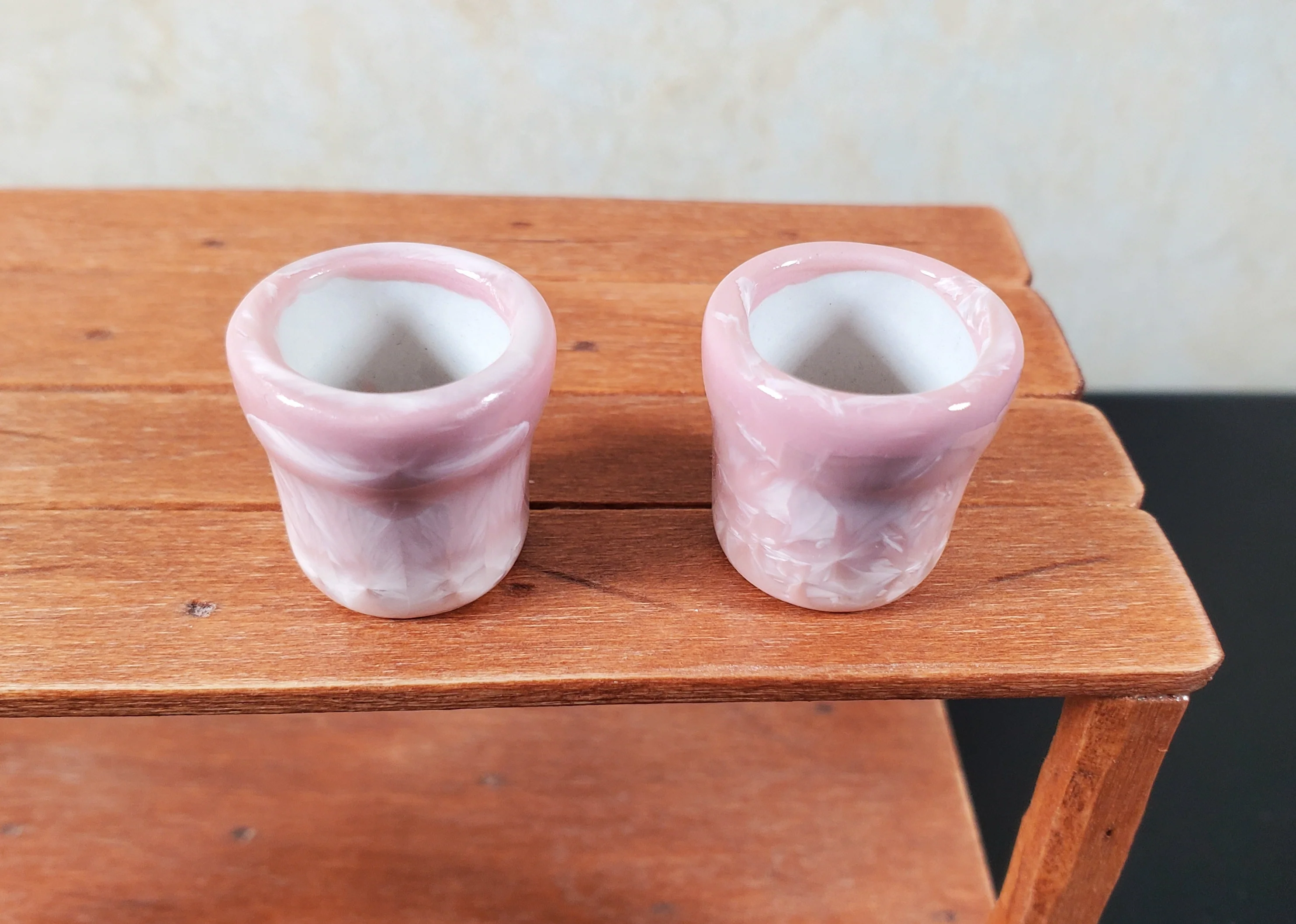 Dollhouse Patterned Pink Ceramic Pot Set of 2 1:12 Scale Miniature - Image 2