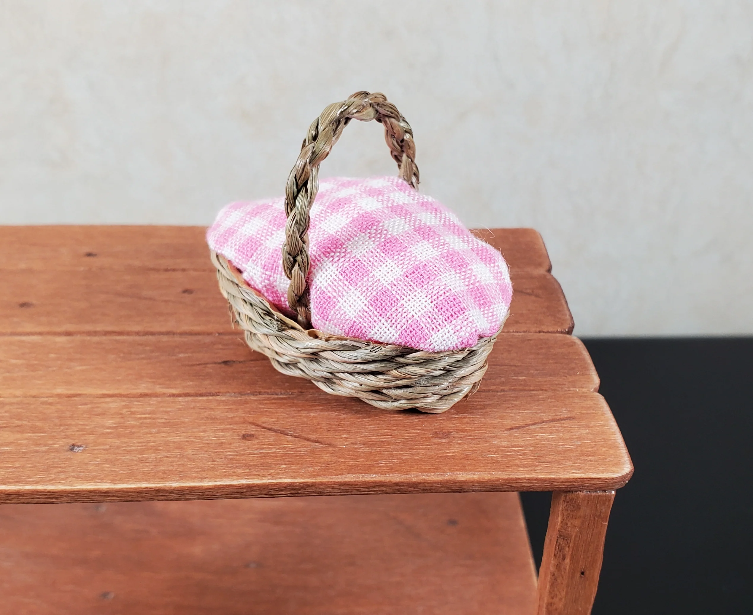 Dollhouse Picnic Basket with Pink & White Gingham Cover 1:12 Scale Miniature - Image 2