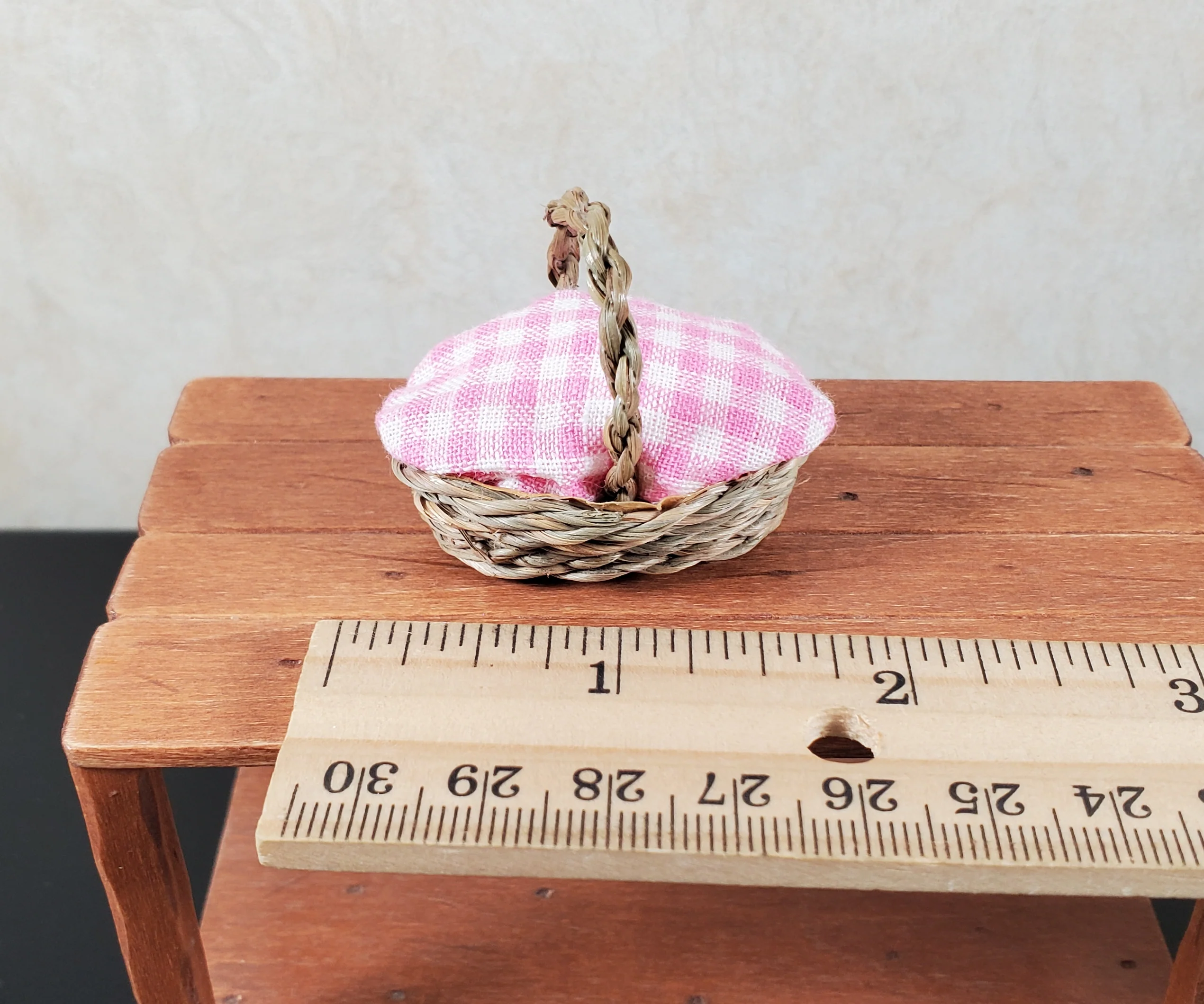 Dollhouse Picnic Basket with Pink & White Gingham Cover 1:12 Scale Miniature - Image 3