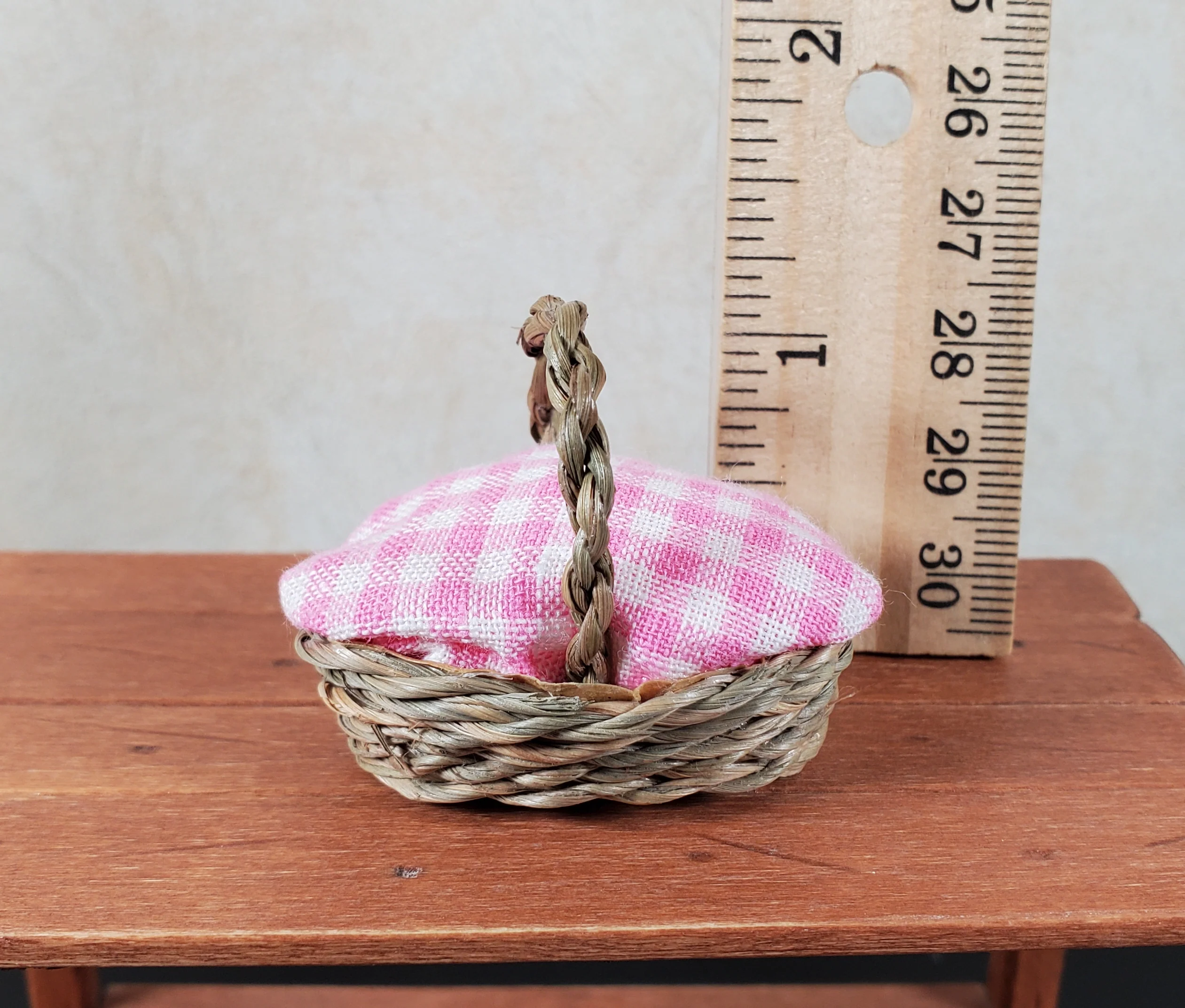 Dollhouse Picnic Basket with Pink & White Gingham Cover 1:12 Scale Miniature - Image 4