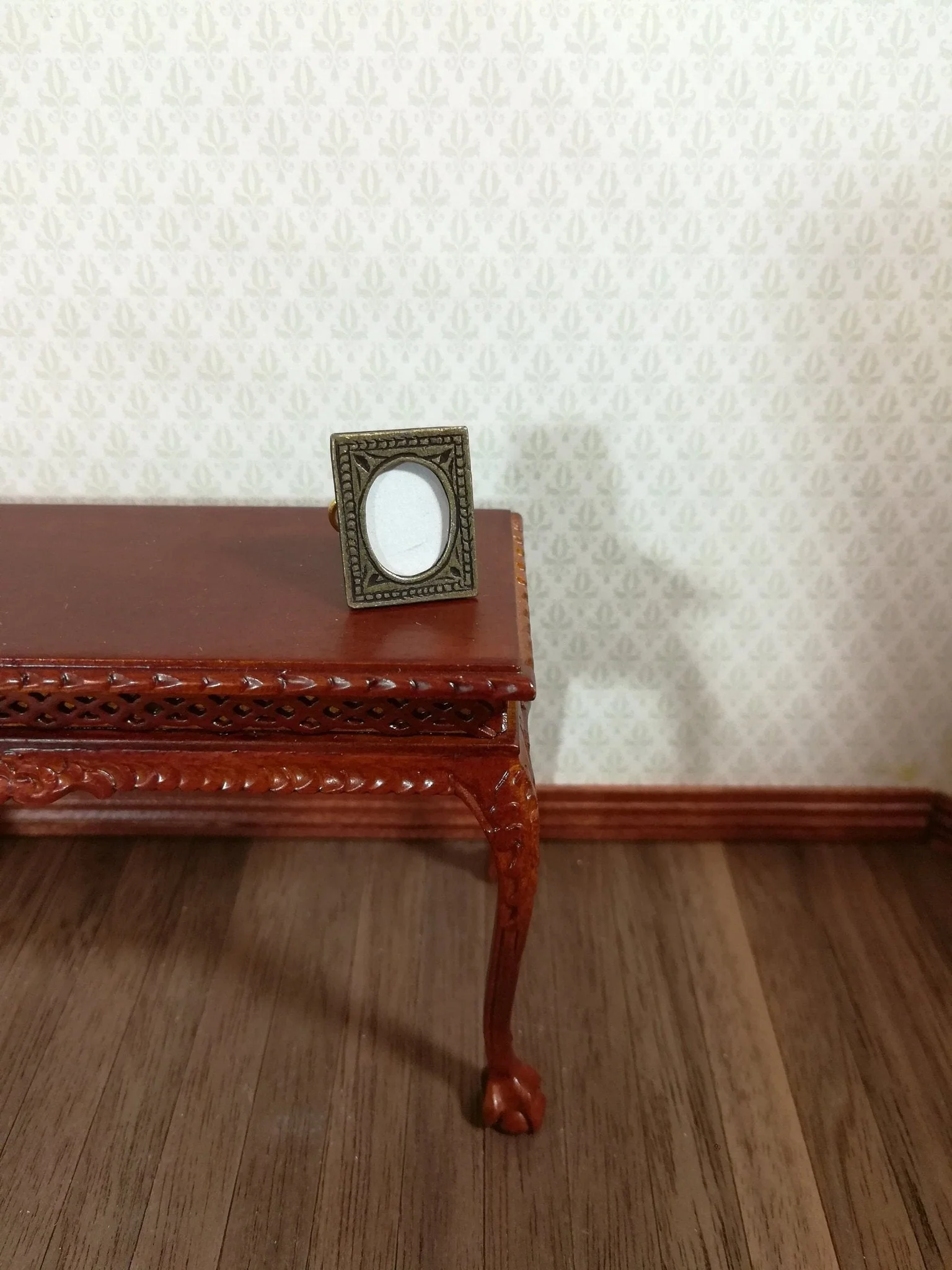 Dollhouse Picture Frame Small Antique Bronze with Stand Oval Opening 1:12 Scale Miniature