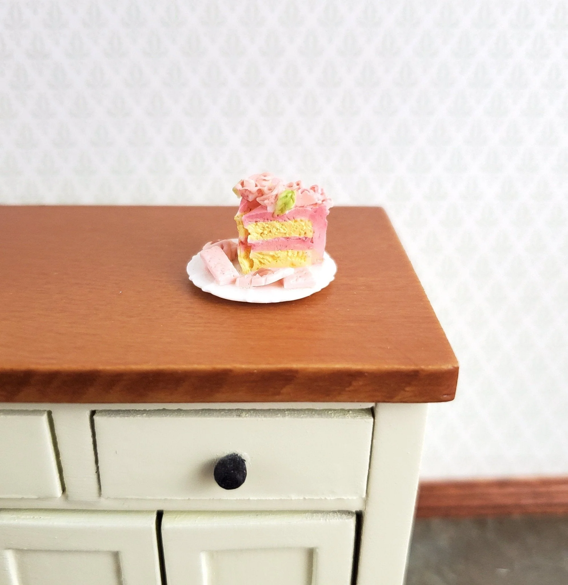 Dollhouse Pink Cake 2 Slices with Cookies on a Plate 1:12 Scale Dessert Food by Falcon - Image 3