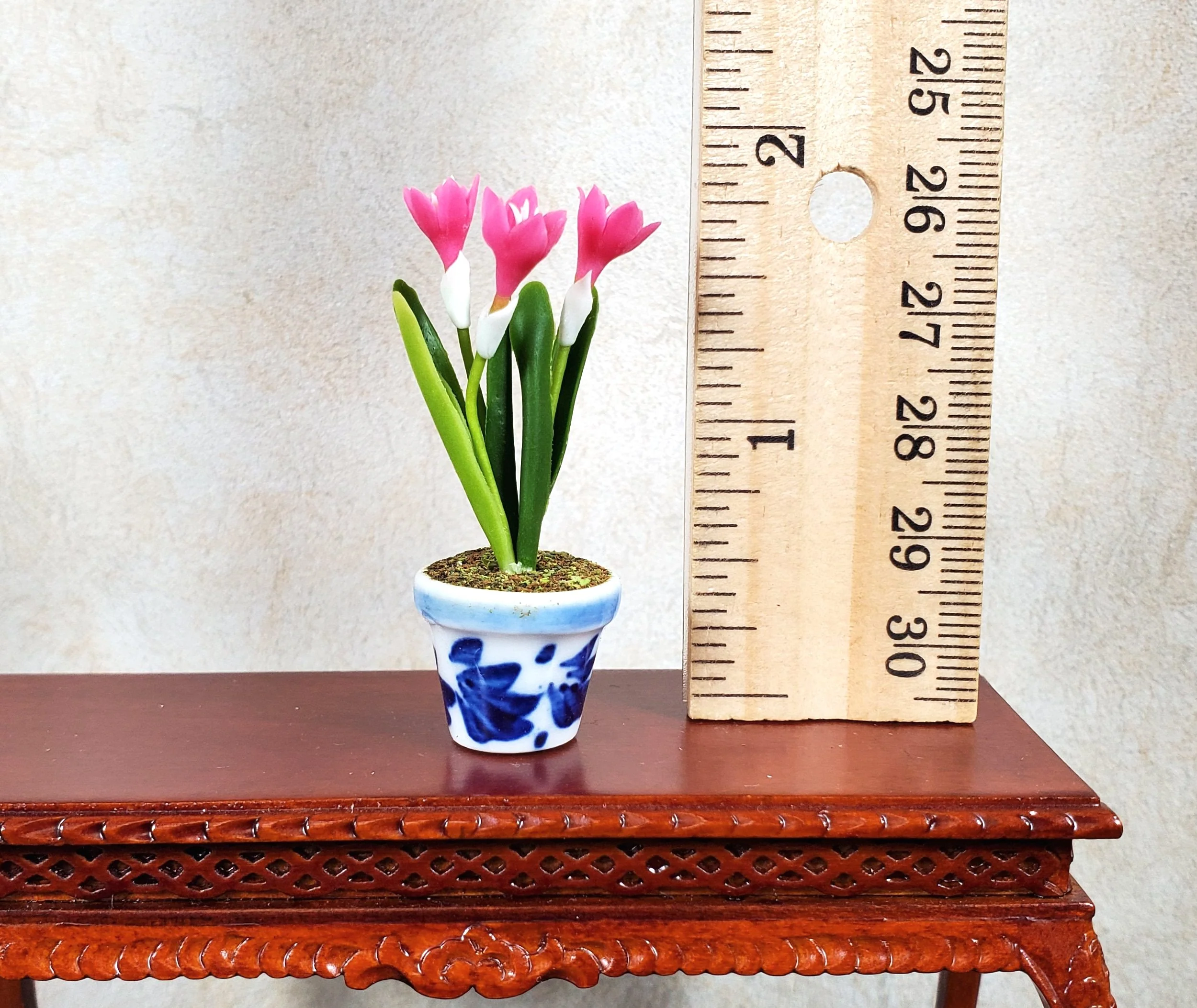 Dollhouse Pink Crocus in Blue and White Ceramic Pot 1:12 Scale Miniature Plant - Image 4