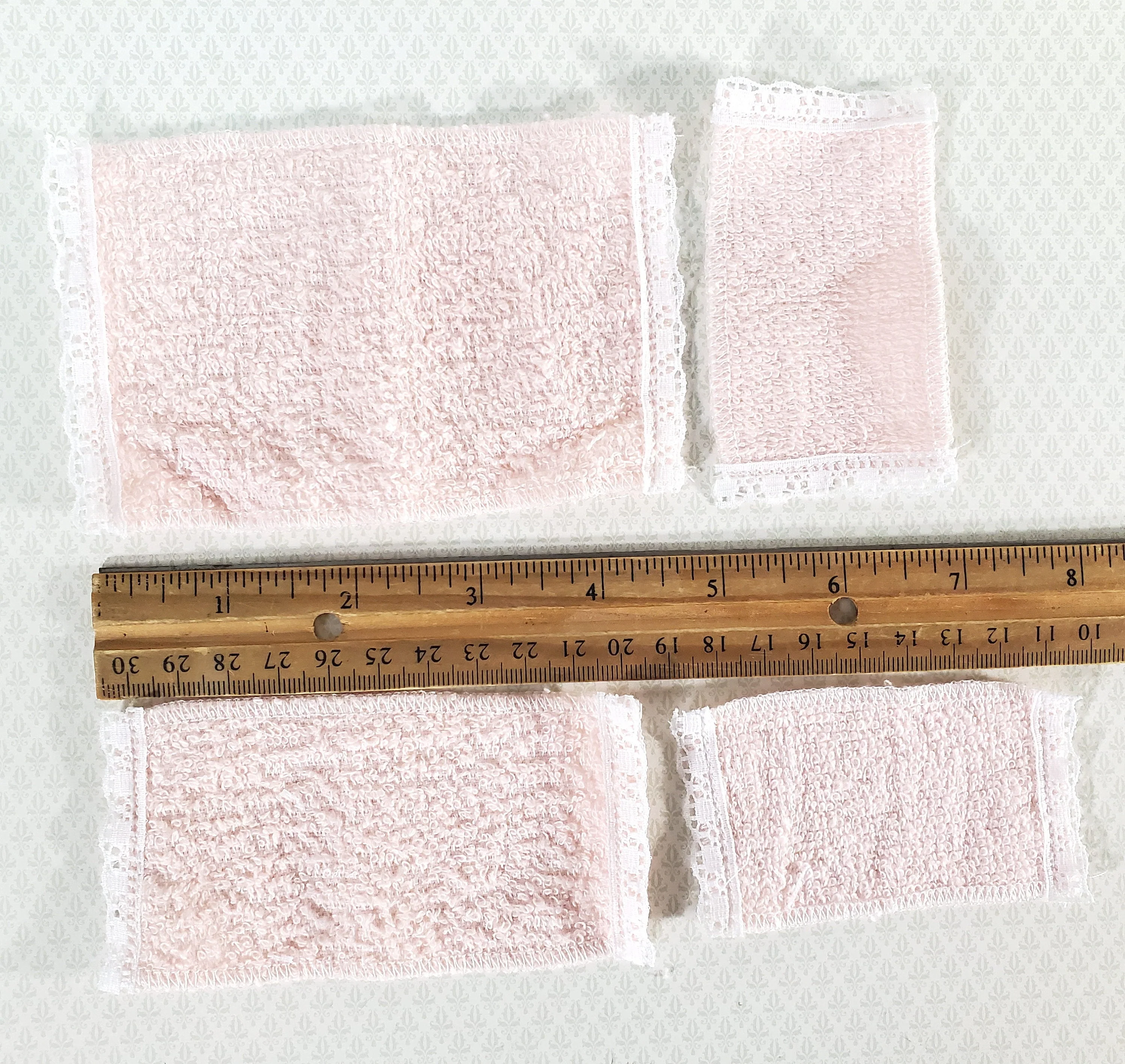 Dollhouse Pink Towels with Lace Set of 4 Bath 1:12 Scale Miniature Bathroom - Image 3