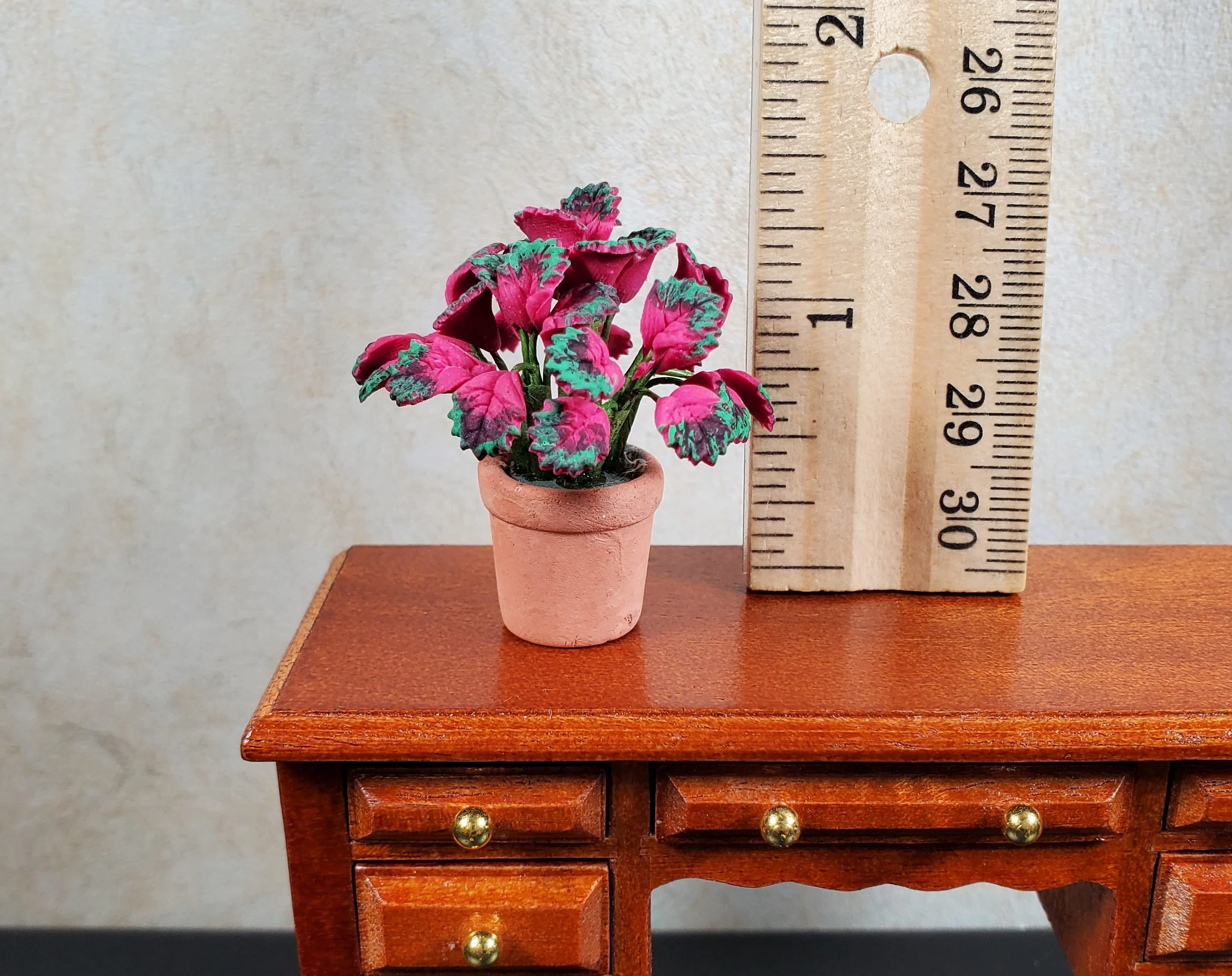 Dollhouse Pink Variegated Coleus Plant in a Terra Cotta Pot 1:12 Scale Miniature - Image 3