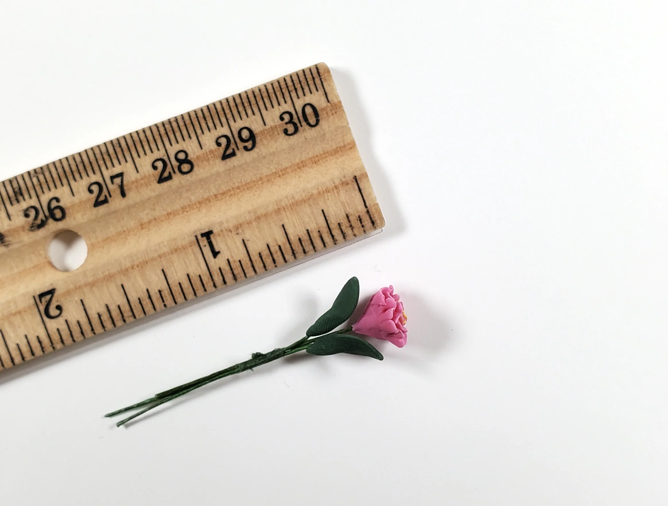 Dollhouse Pink Zinnia Single Long Stem with Foliage 1:12 Scale Miniature - Image 3