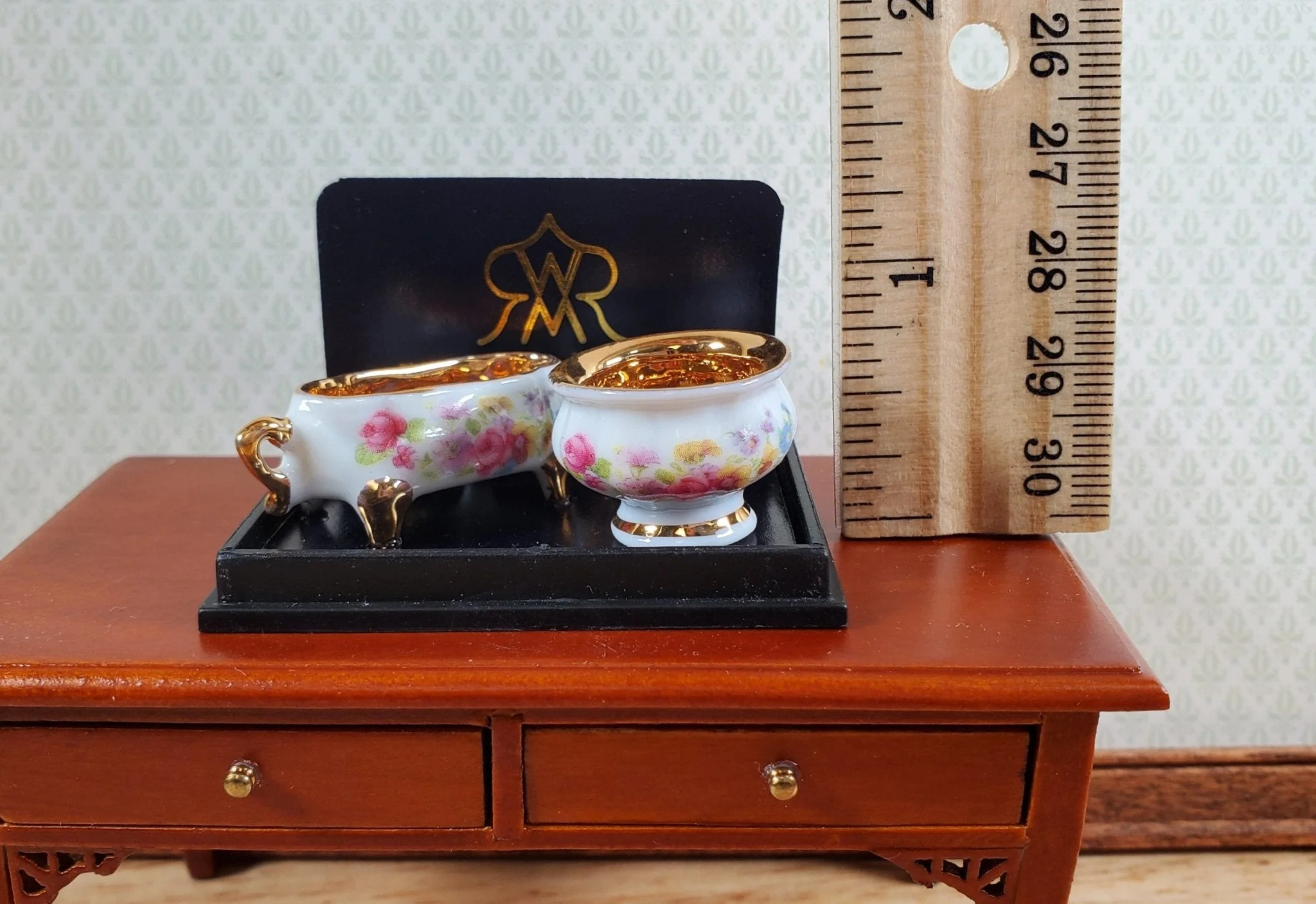 Dollhouse Porcelain Bowls w/ 24k Gold by Reutter Porcelain 1:12 Scale Miniatures - Image 4