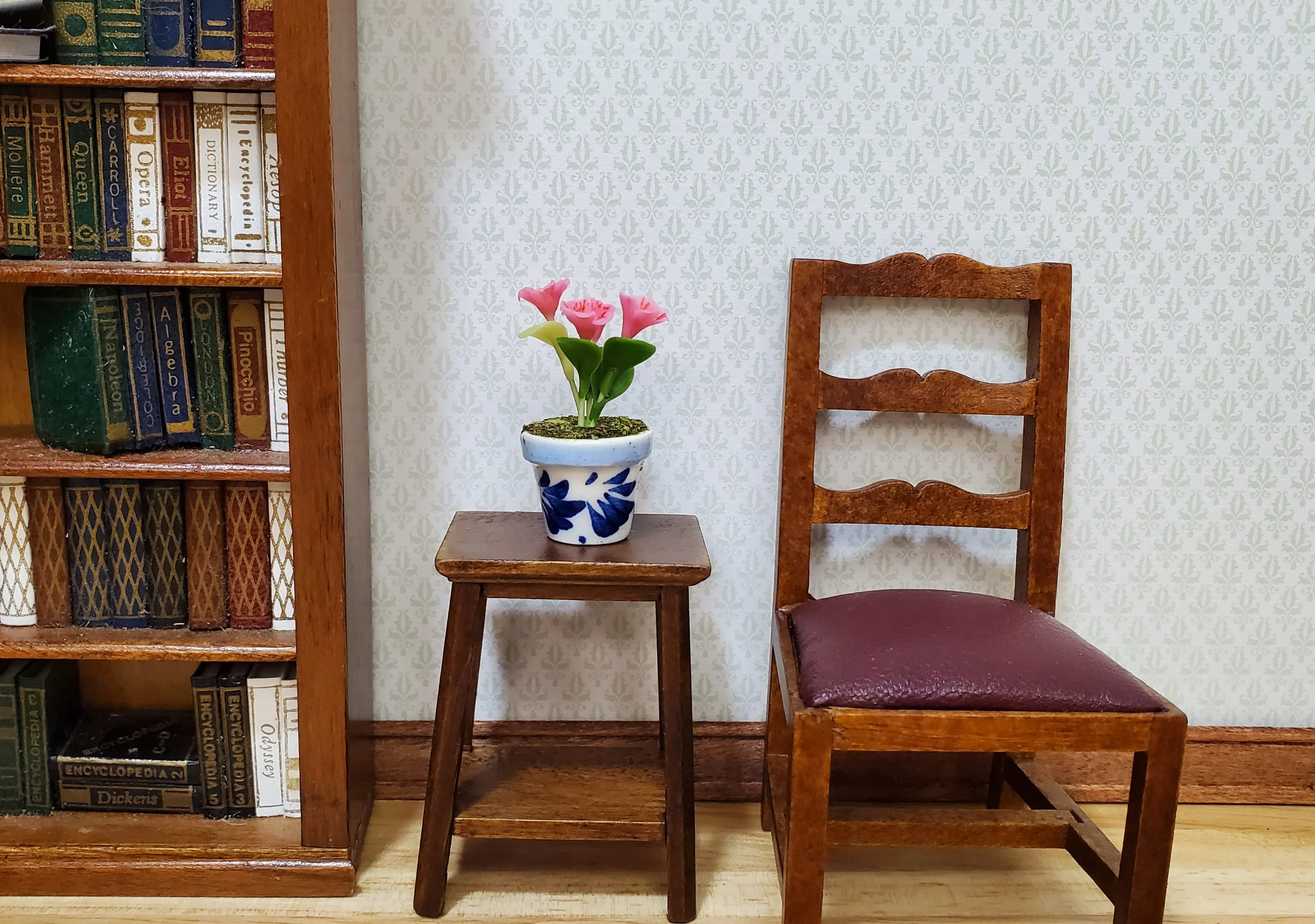 Dollhouse Potted Pink Violets 1:12 Scale Miniature Houseplant Blue & White Pot - Image 2