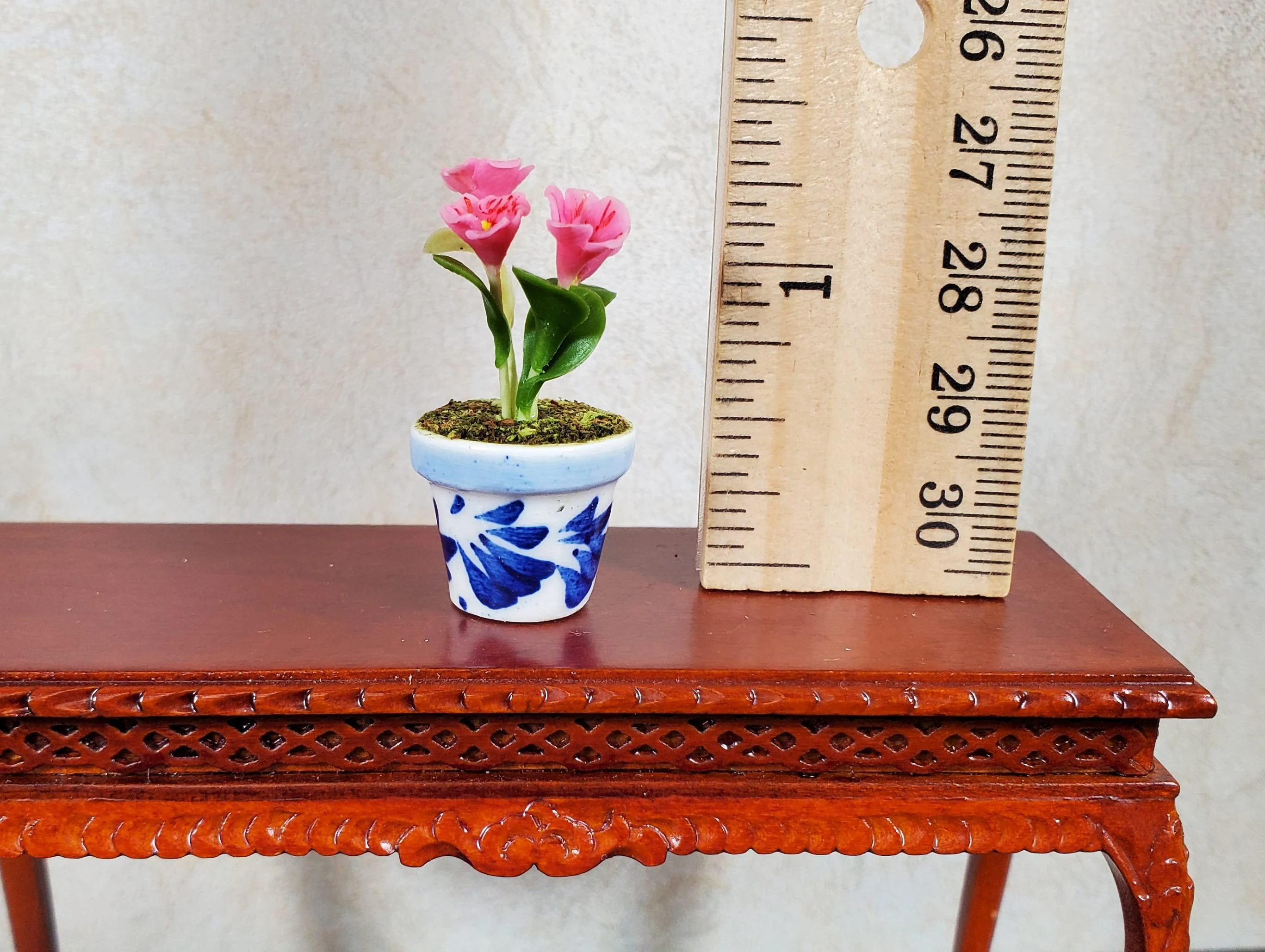 Dollhouse Potted Pink Violets 1:12 Scale Miniature Houseplant Blue & White Pot - Image 3