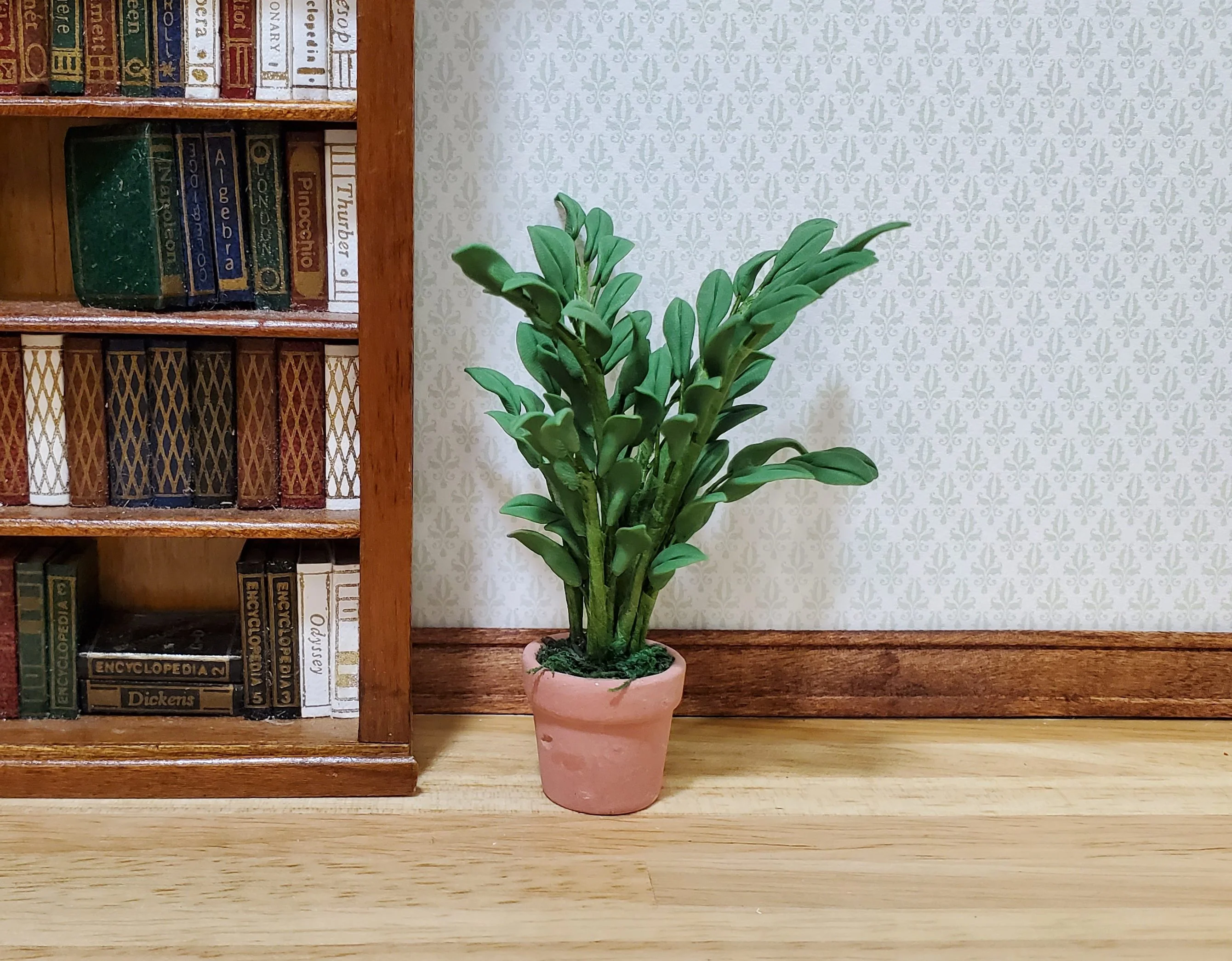 Dollhouse Potted Small Leaf Palm in a Terra Cotta Pot 1:12 Scale Miniature - Image 2