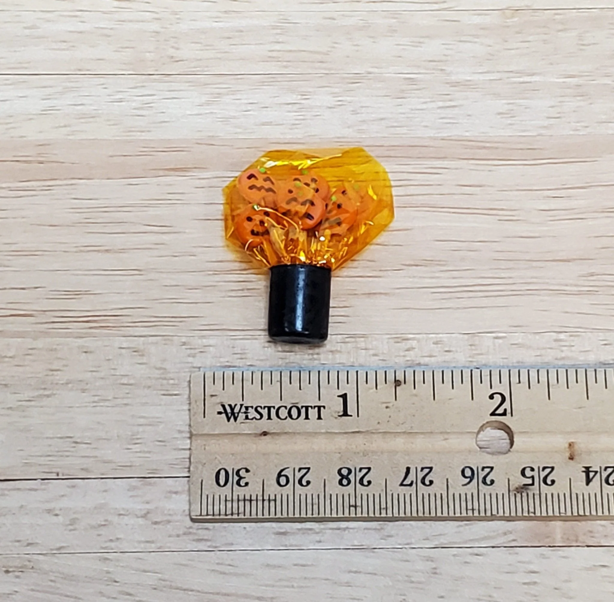 Dollhouse Pumpkin Lollipops on Sticks Halloween Dessert 1:12 Scale Miniature Food Sucker - Image 4