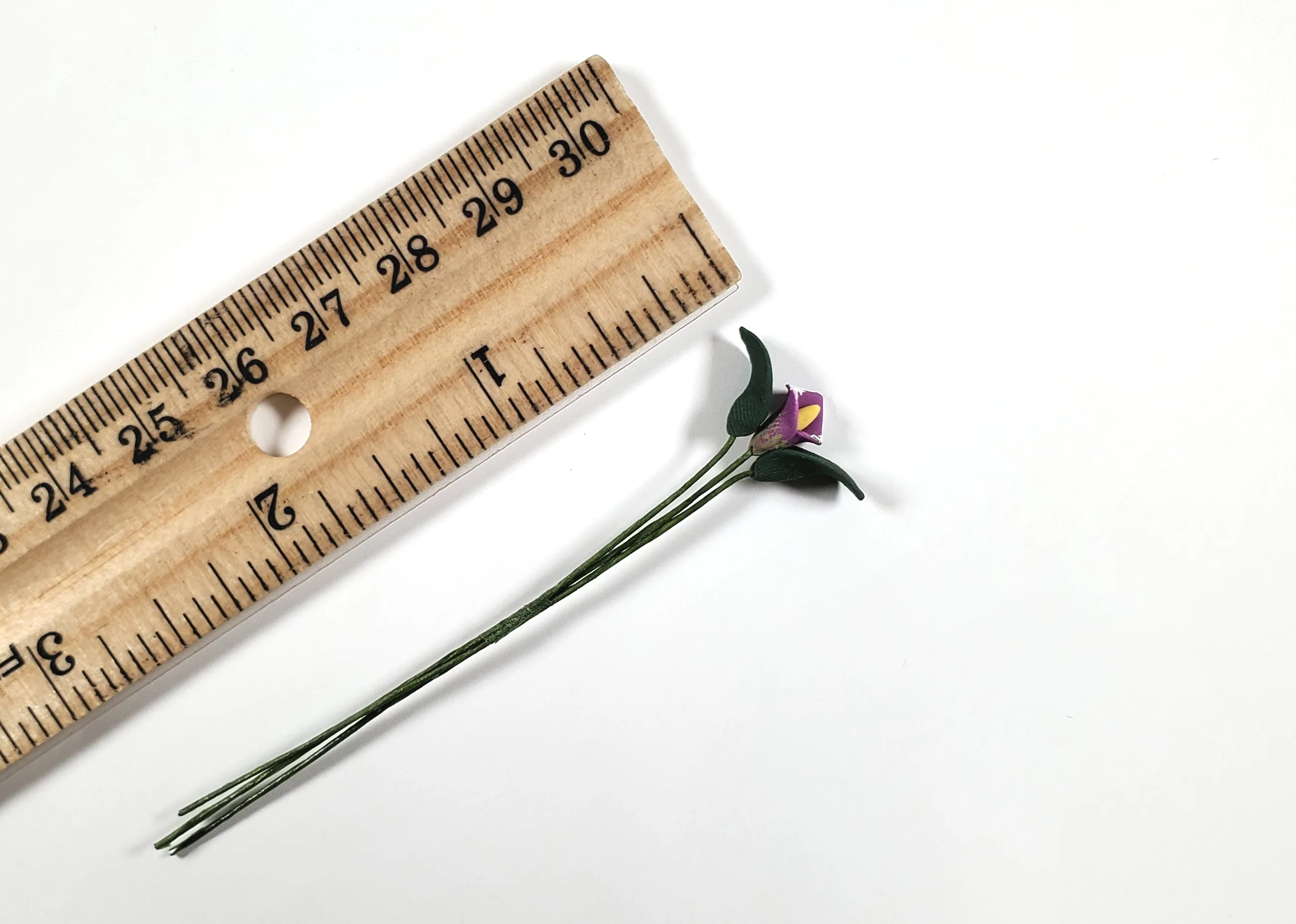 Dollhouse Purple Calla Lily Single Stem with Foliage 1:12 Scale Miniature - Image 3