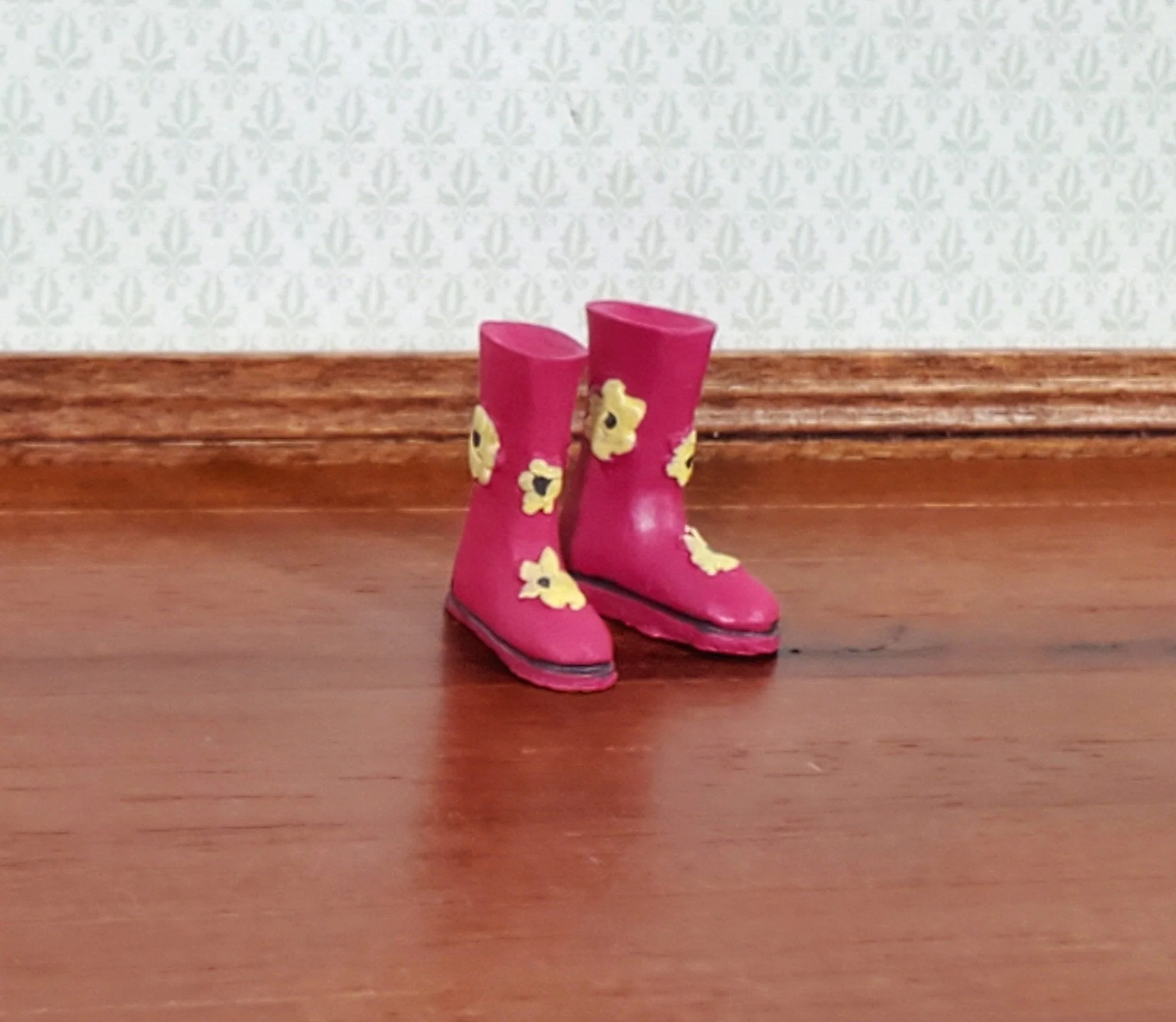 Dollhouse Rain Boots Wellies Pink with Flowers Resin 1:12 Scale Miniatures - Image 3