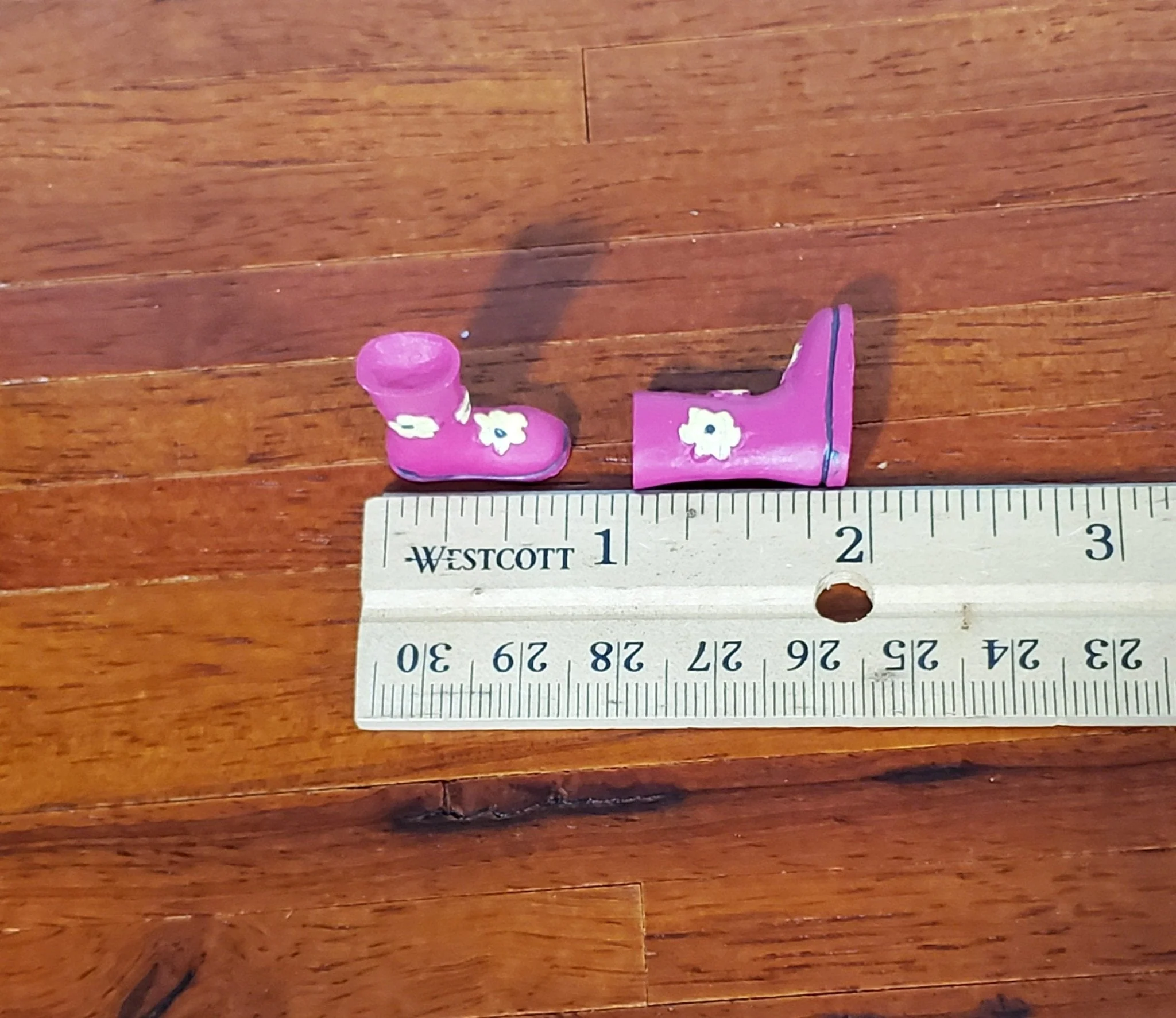 Dollhouse Rain Boots Wellies Pink with Flowers Resin 1:12 Scale Miniatures - Image 4