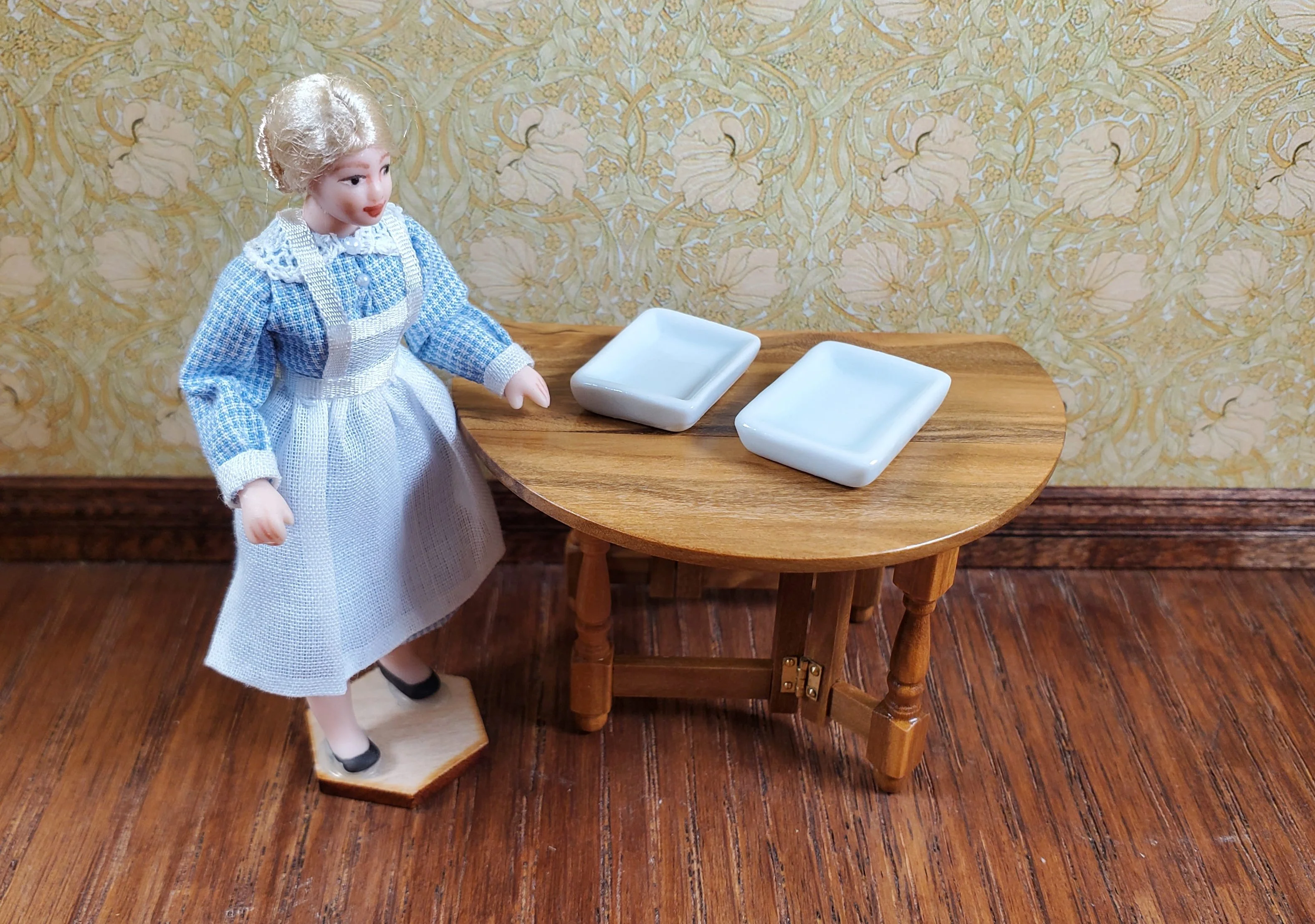 Dollhouse Rectangular White Ceramic Baking Tray Set of 2 1:24 Scale Miniature - Image 2
