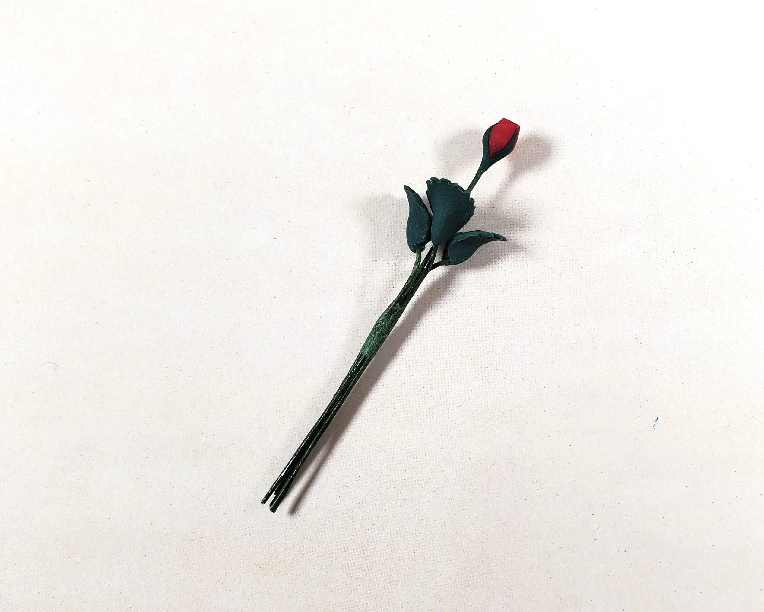 Dollhouse Red Rose Bud Single Stem with Foliage 1:12 Scale Miniature - Image 2