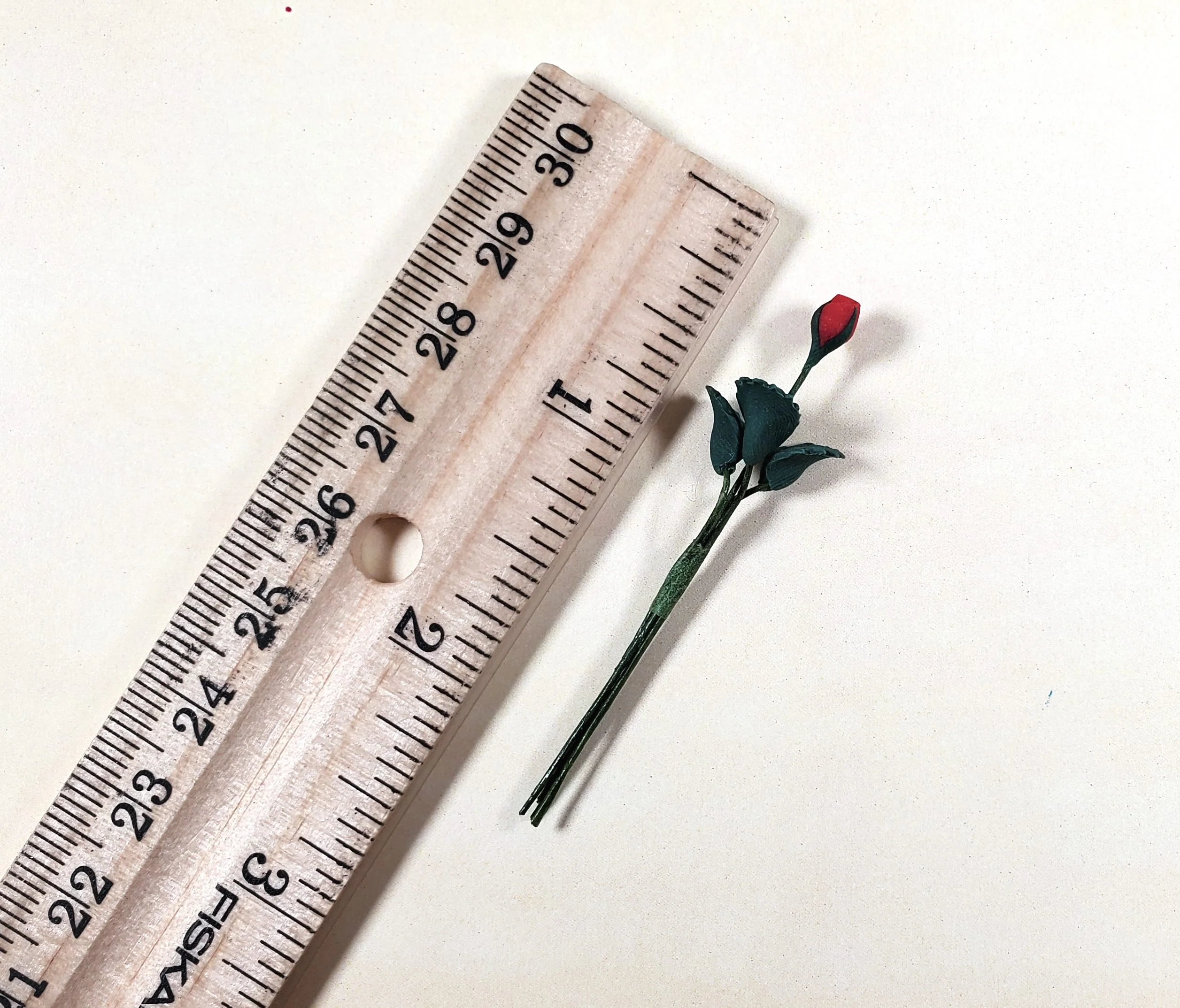 Dollhouse Red Rose Bud Single Stem with Foliage 1:12 Scale Miniature - Image 3