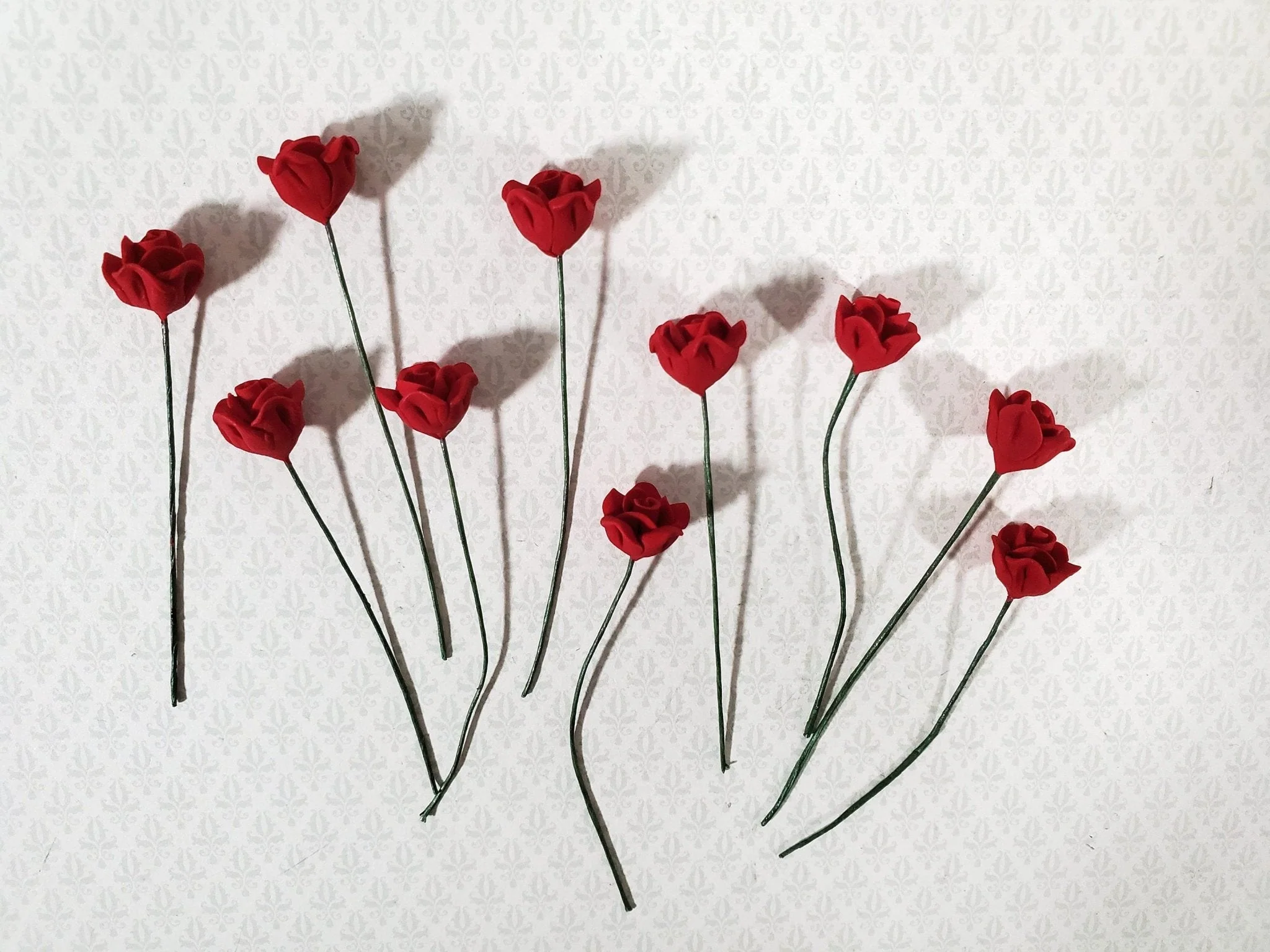 Dollhouse Red Roses Flowers Set of 10 with Stems 1:12 Scale Miniature Garden