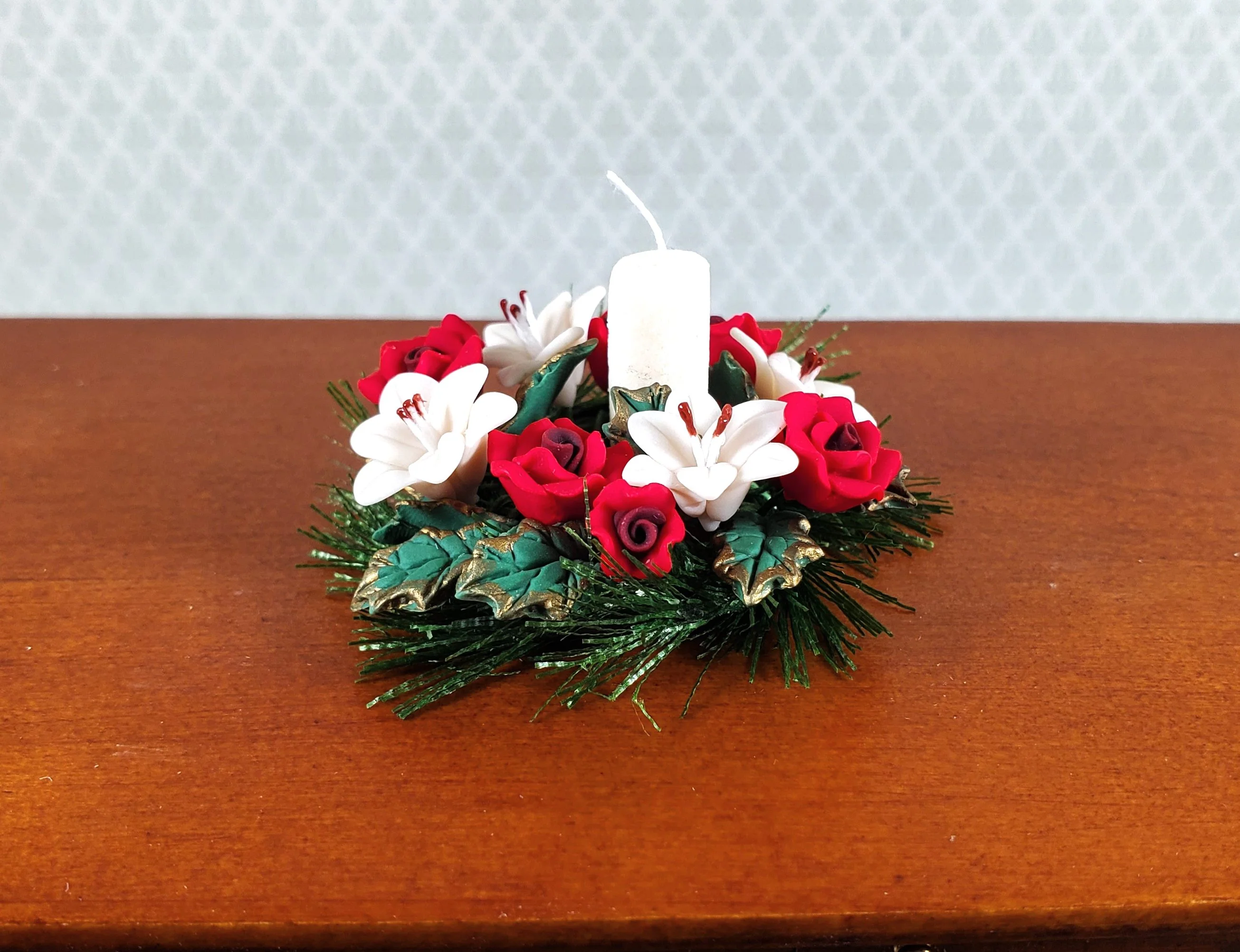 Dollhouse Red Roses & White Lilies Centerpiece with Candle 1:12 Scale Miniature - Image 2