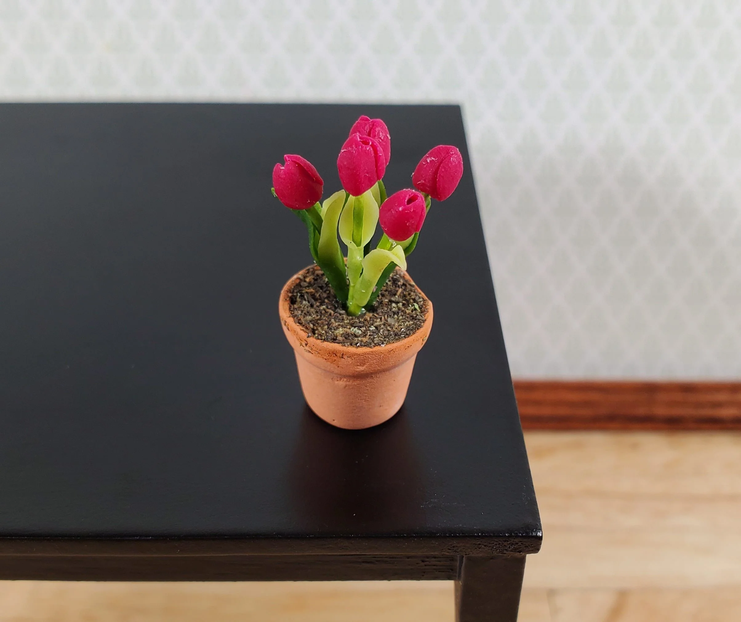 Dollhouse Red Tulips in Terra Cotta Planter 1:12 Scale Miniature Flowers - Image 2