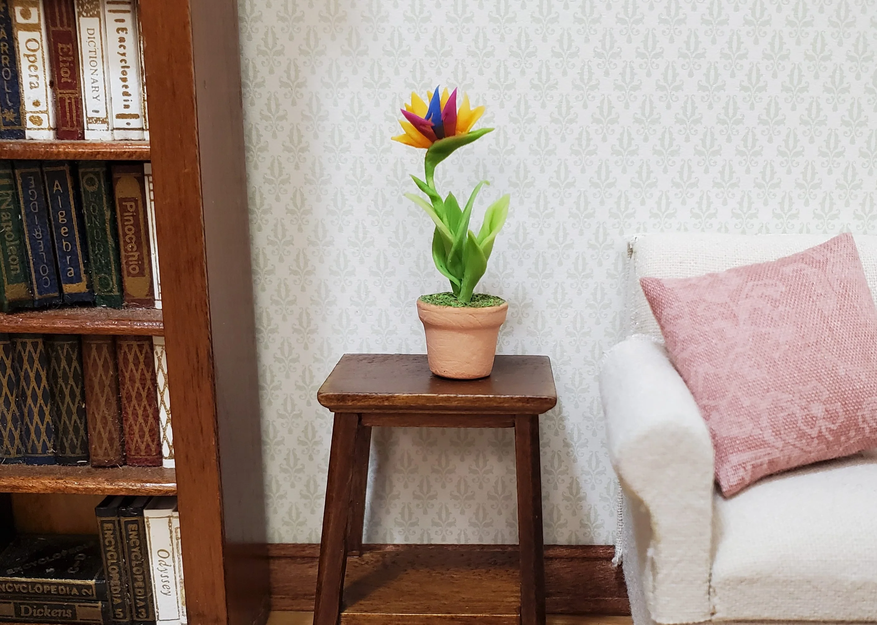 Dollhouse Red & Yellow Bird of Paradise in Terra Cotta Pot 1:12 Scale Miniature - Image 2