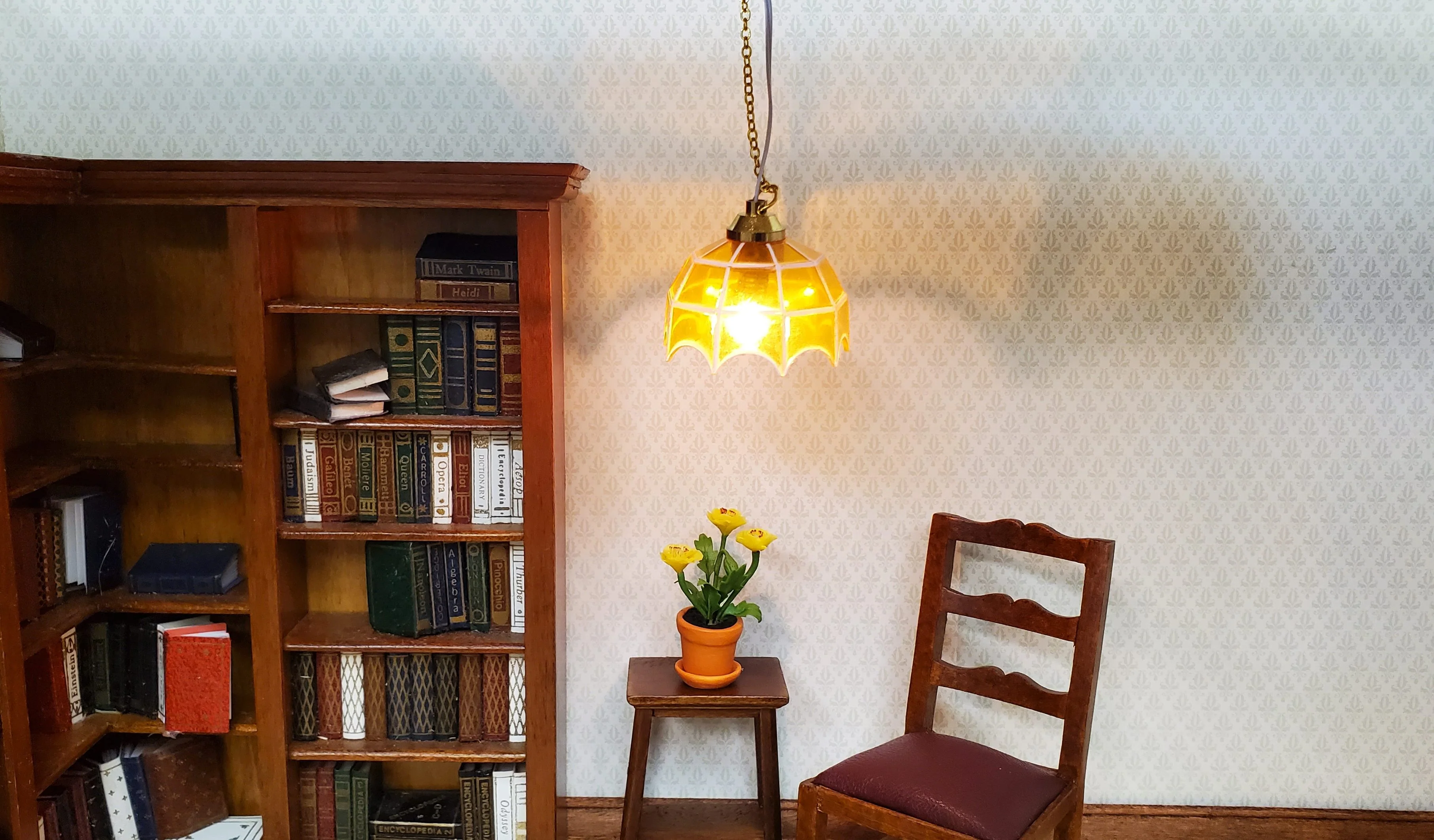 Dollhouse Retro Ceiling Light Amber Shade 1:12 Scale Miniature 12 Volt with Plug - Image 3