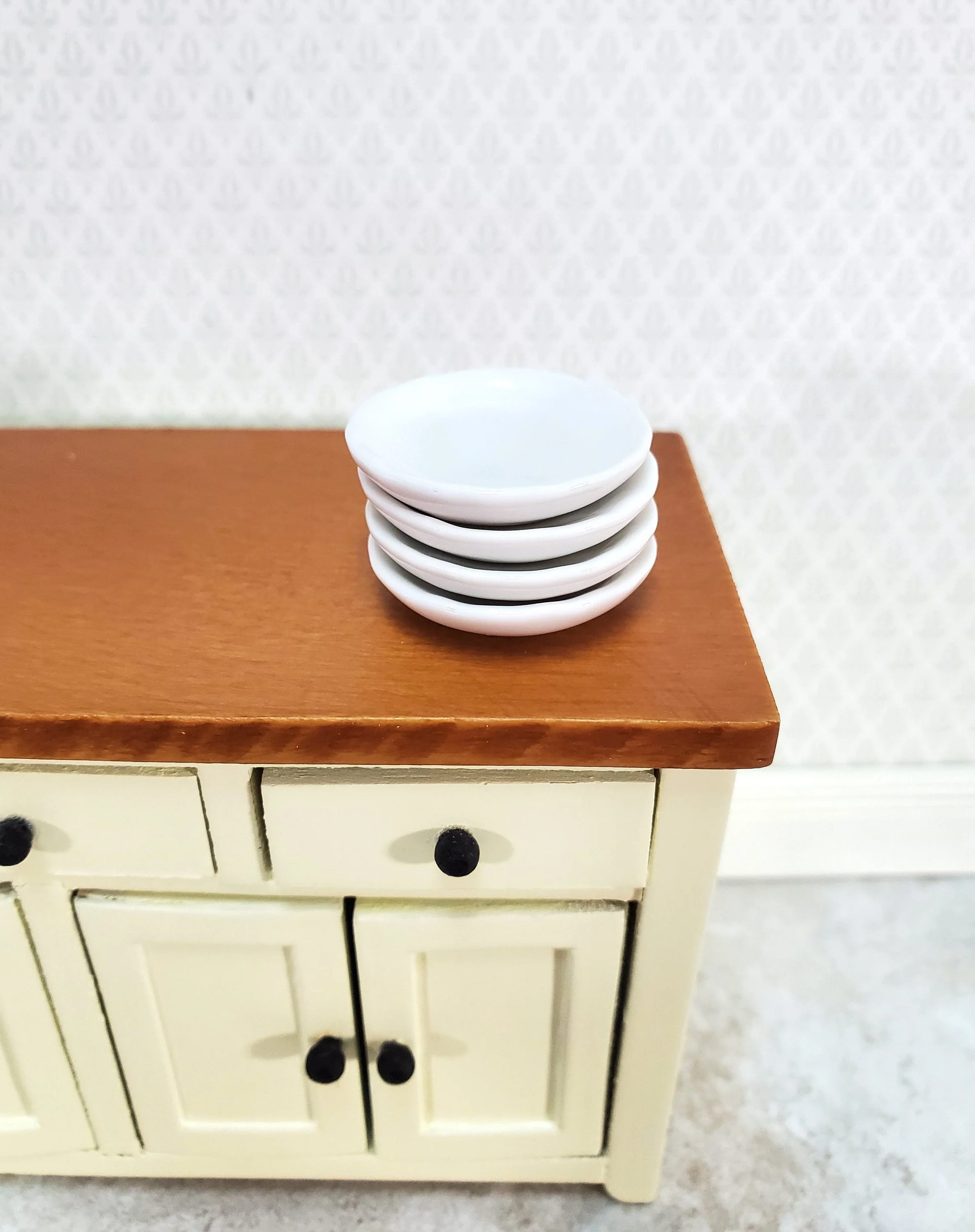 Dollhouse Round Plates White Ceramic x4 Miniatures 1" 1:12 Scale Miniature - Image 2
