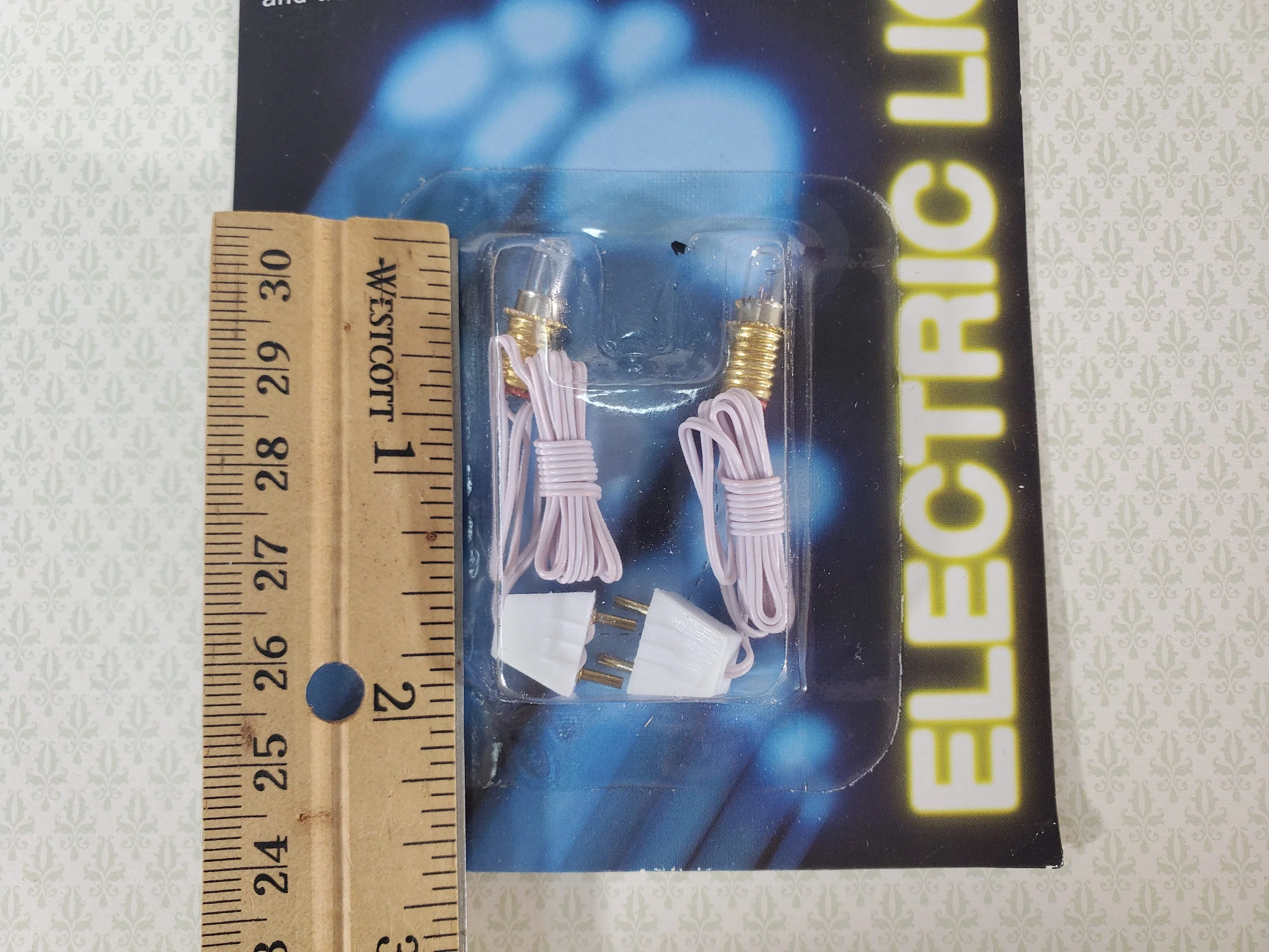 Dollhouse Screw Base Bulb Socket with Wire Plug & Replaceable Bulb x2 Miniatures DIY Lights - Image 3