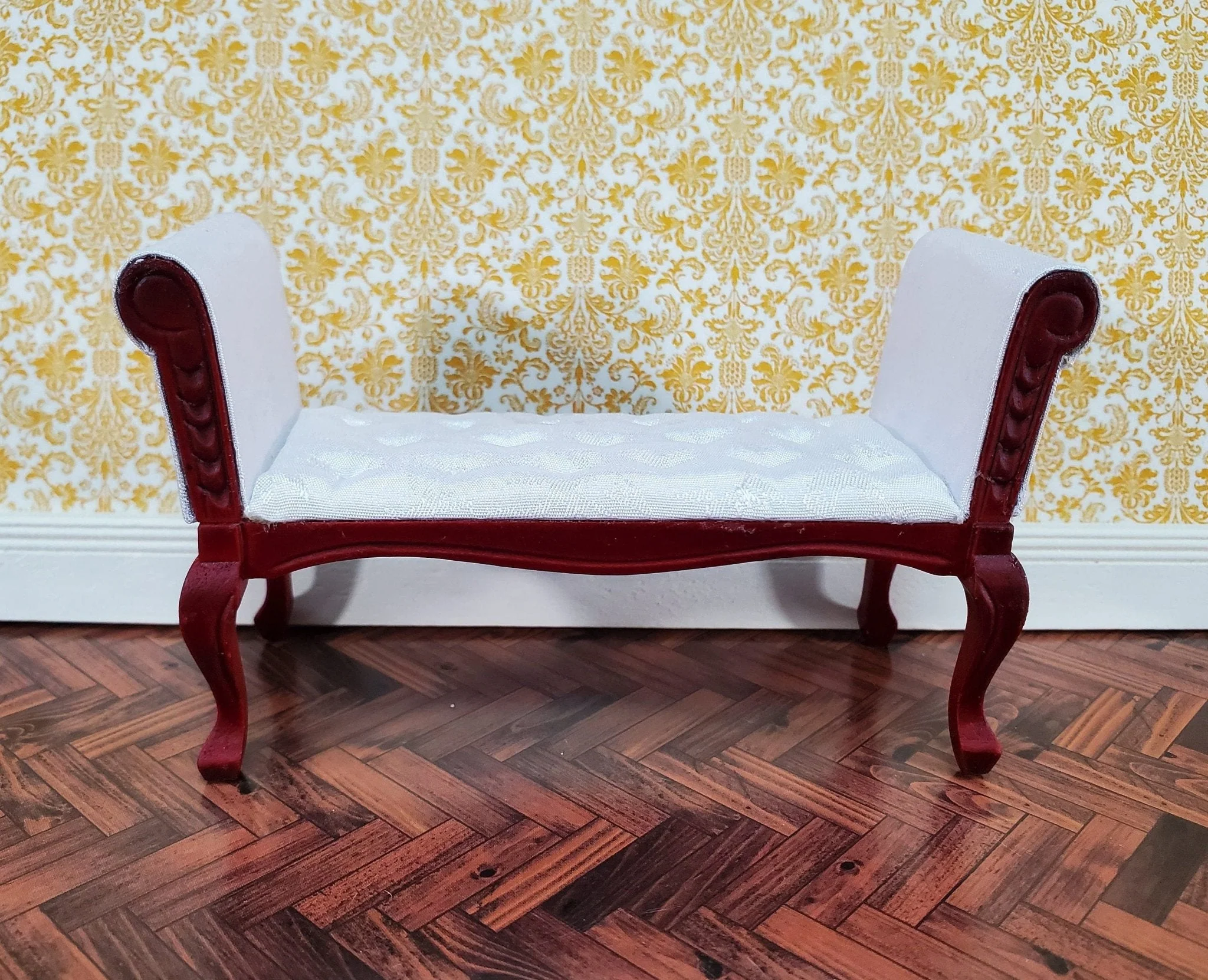 Dollhouse Settee Bench White Padded Tufted 1:12 Scale Miniature Furniture Mahogany Finish - Image 2