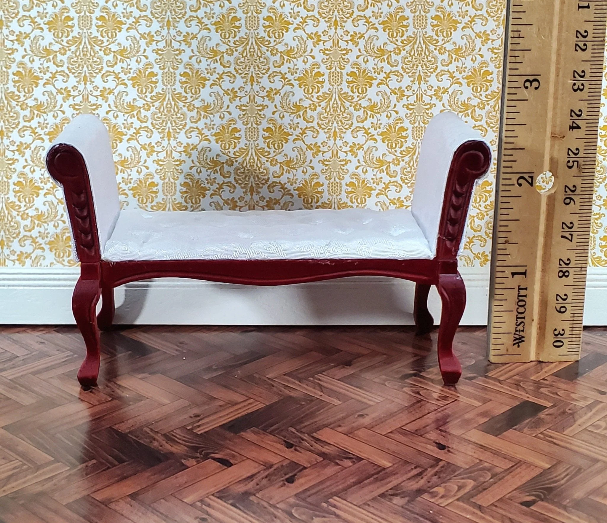 Dollhouse Settee Bench White Padded Tufted 1:12 Scale Miniature Furniture Mahogany Finish - Image 5