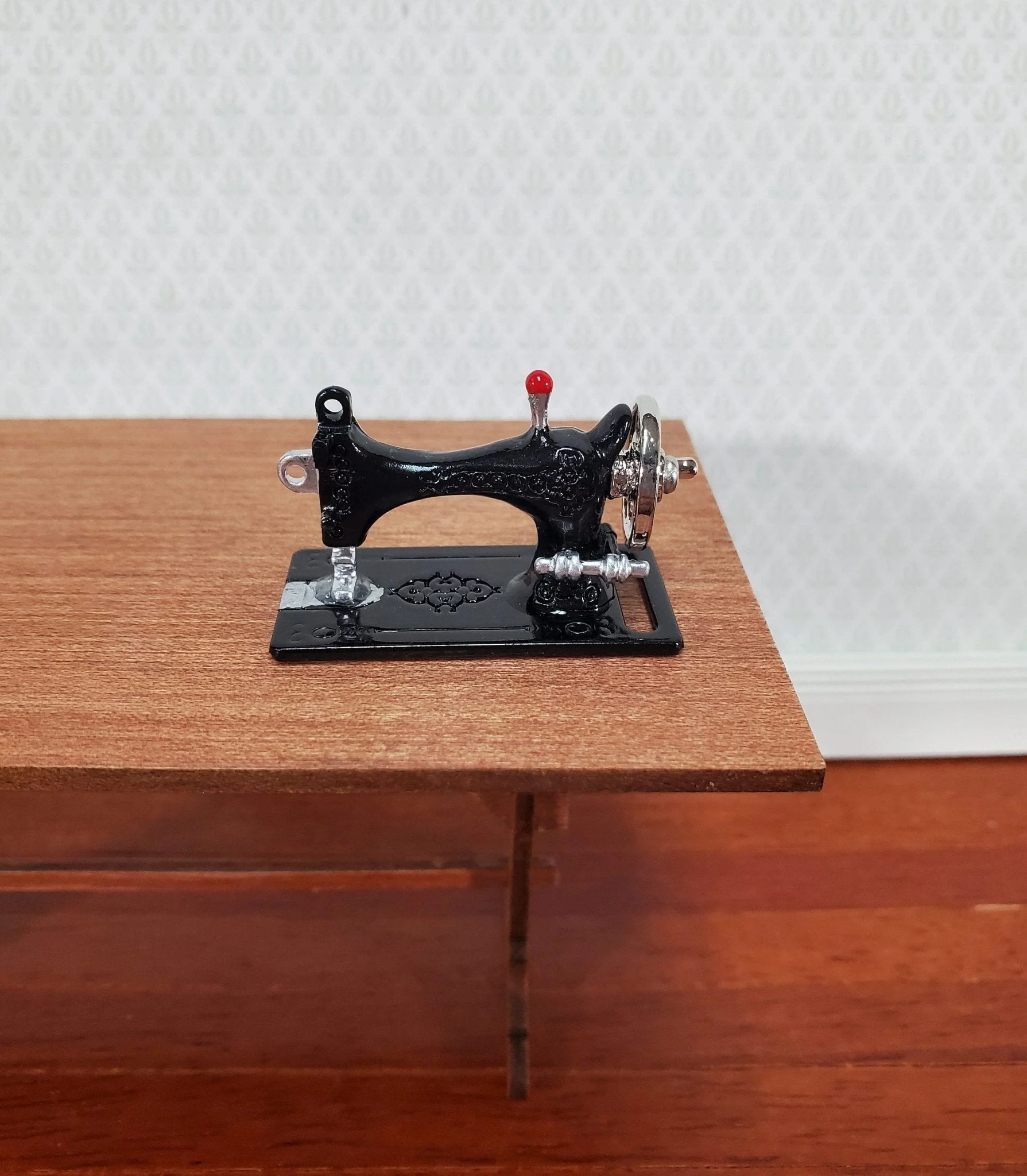 Dollhouse Sewing Machine Vintage Style Metal 1:12 Scale Miniature Black Silver - Image 2