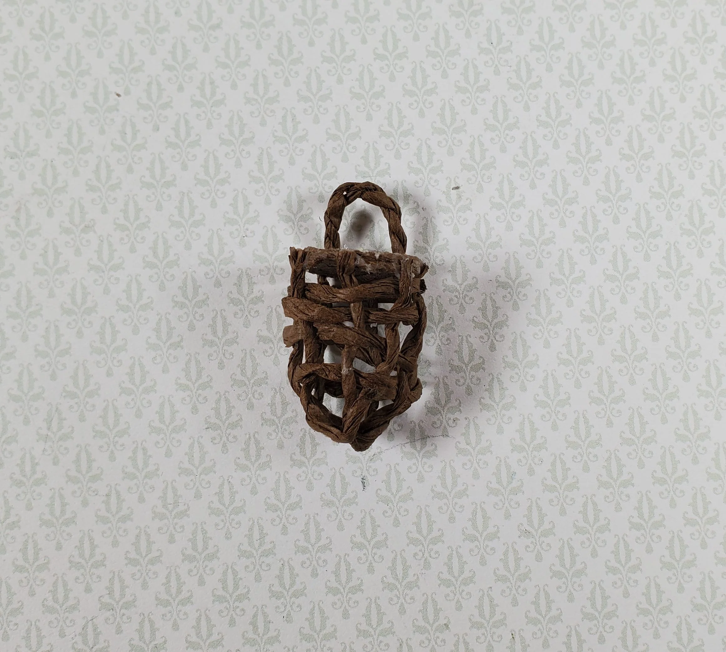 Dollhouse Shaker Twine Onion Basket 1:12 Scale Miniature Kitchen