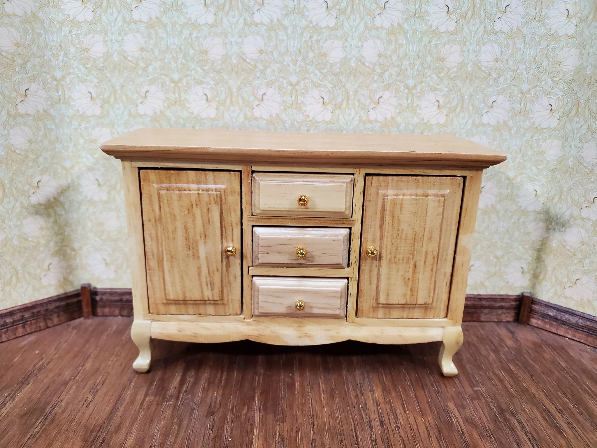 Dollhouse Side Board Buffet Dresser Light Oak Finish 1:12 Scale Furniture - Image 2