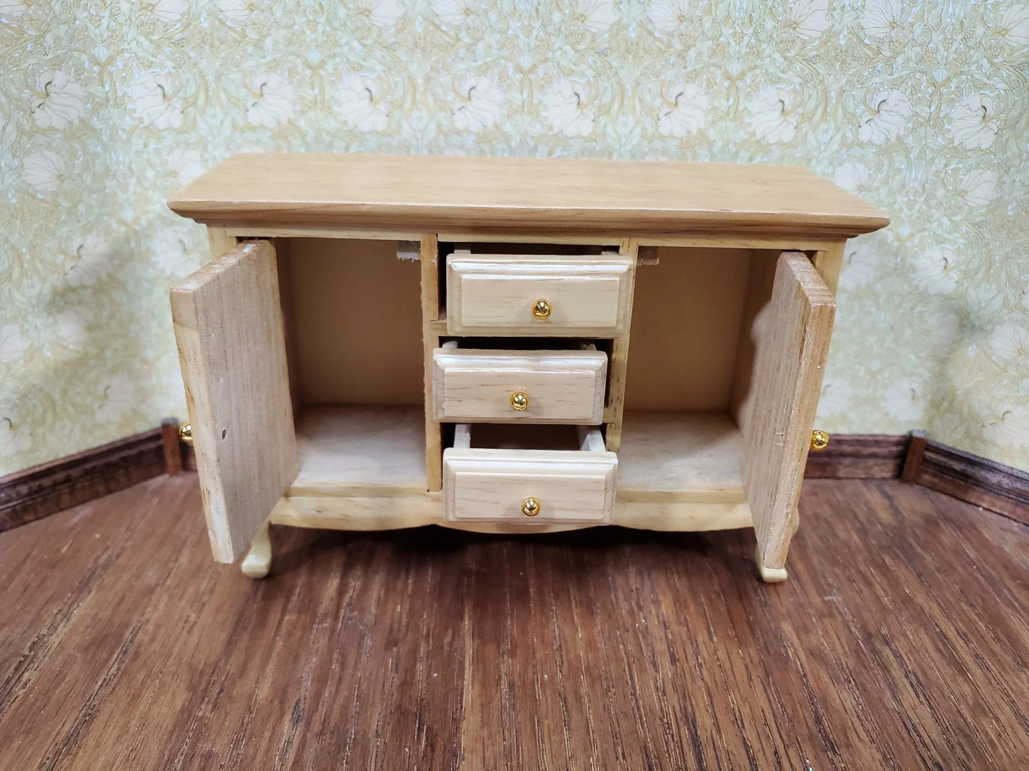 Dollhouse Side Board Buffet Dresser Light Oak Finish 1:12 Scale Furniture - Image 4