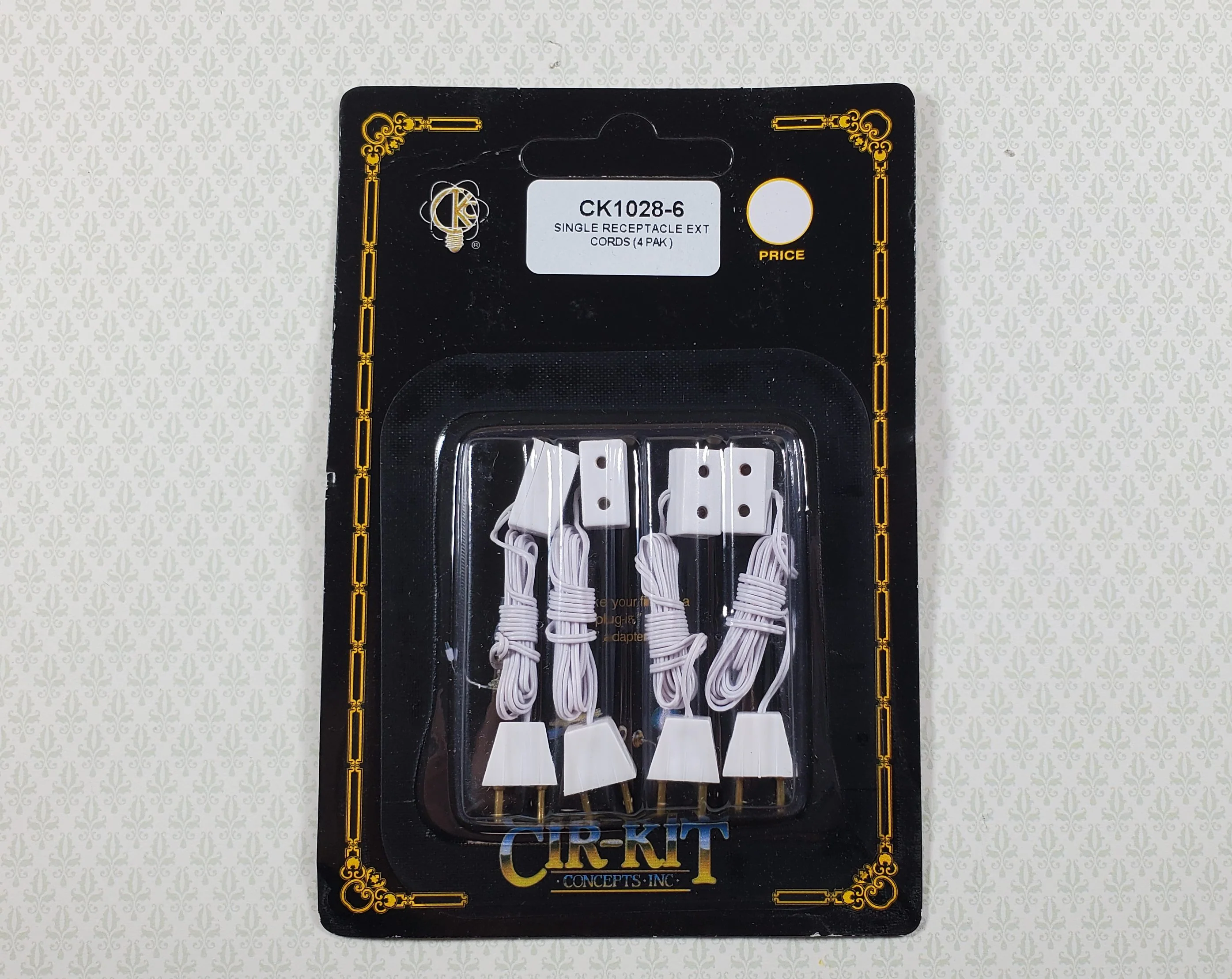 Dollhouse Single Receptacle Plug with Extension Cord x4 1:12 Scale Miniatures - Image 2