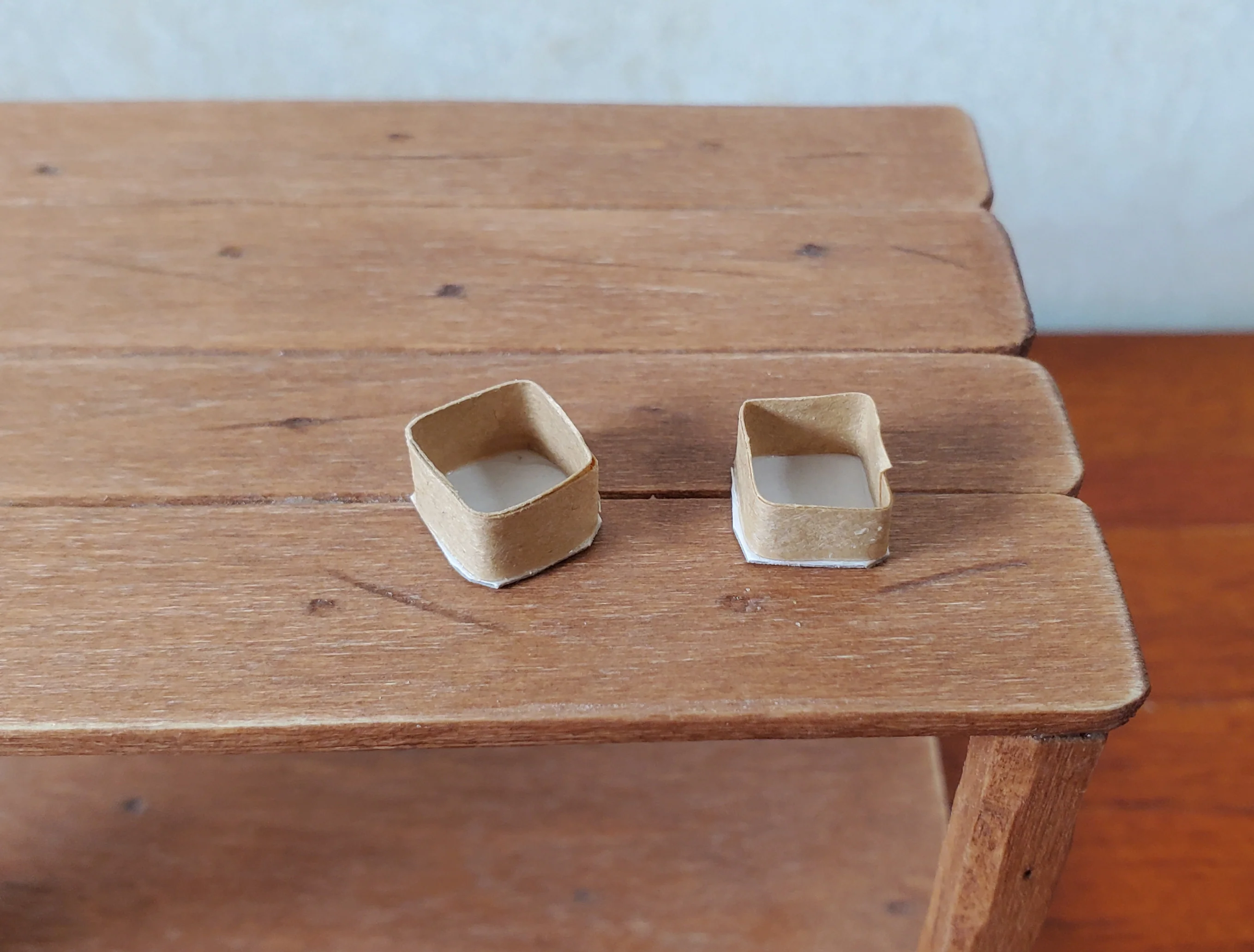 Dollhouse Small Berry Baskets Set of 2 1:12 Scale Miniature - Image 2