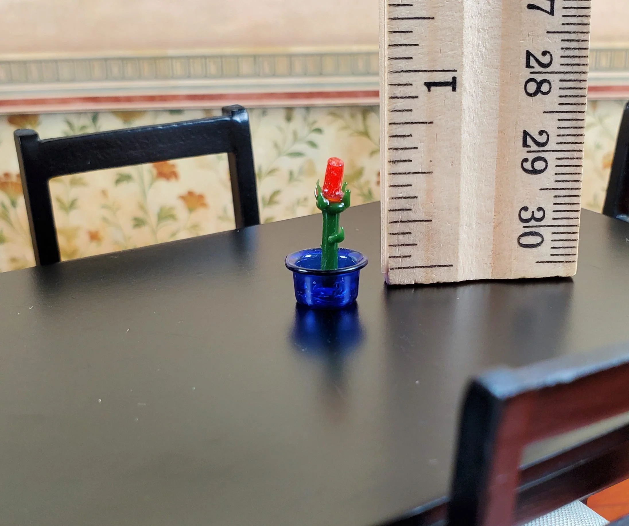 Dollhouse Small Glass Rose Centerpiece Sculpture 1:12 Scale Miniature - Image 3