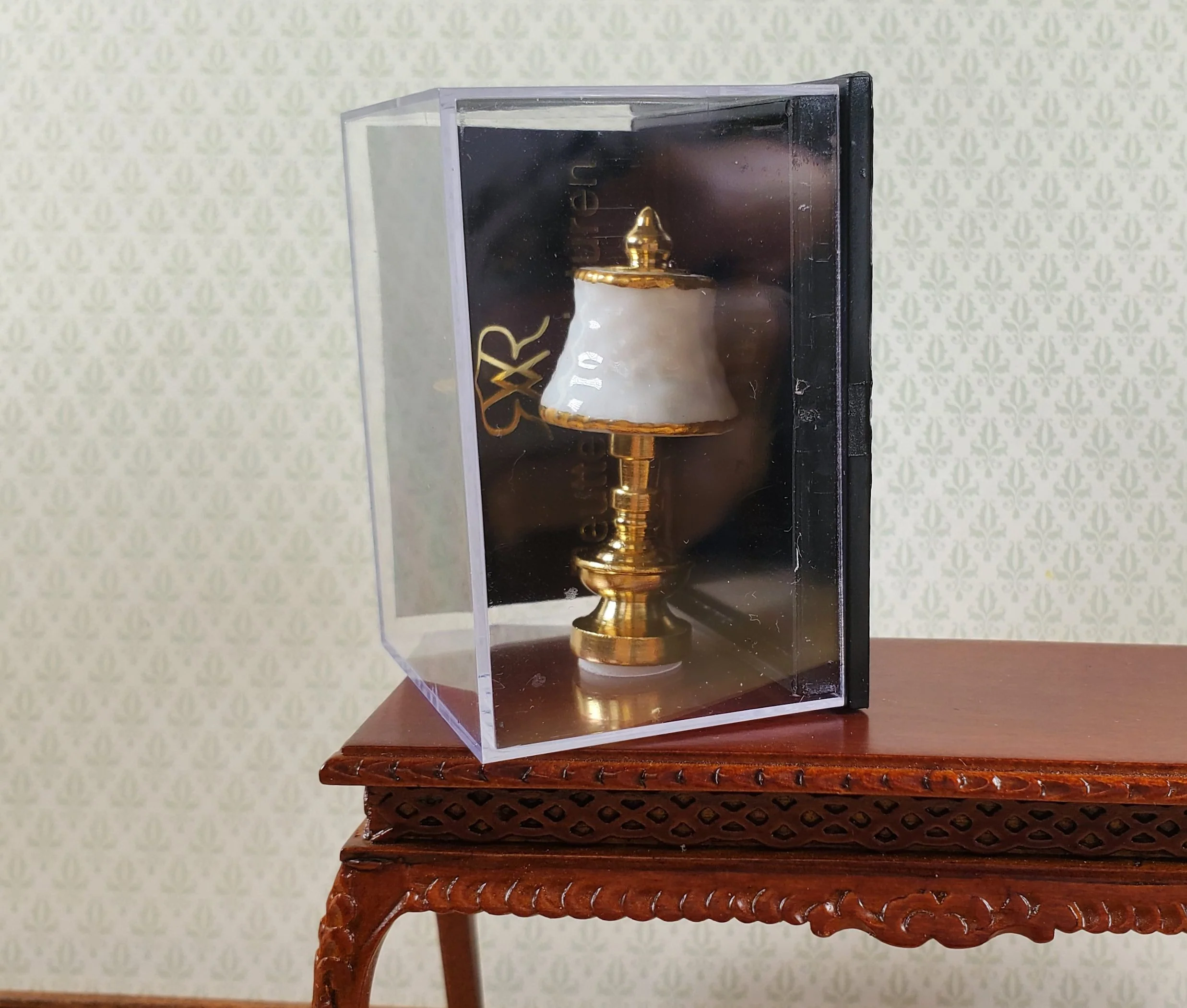 Dollhouse Small Lamp Non-Working White Gold Reutter Porcelain 1:12 Scale - Image 3