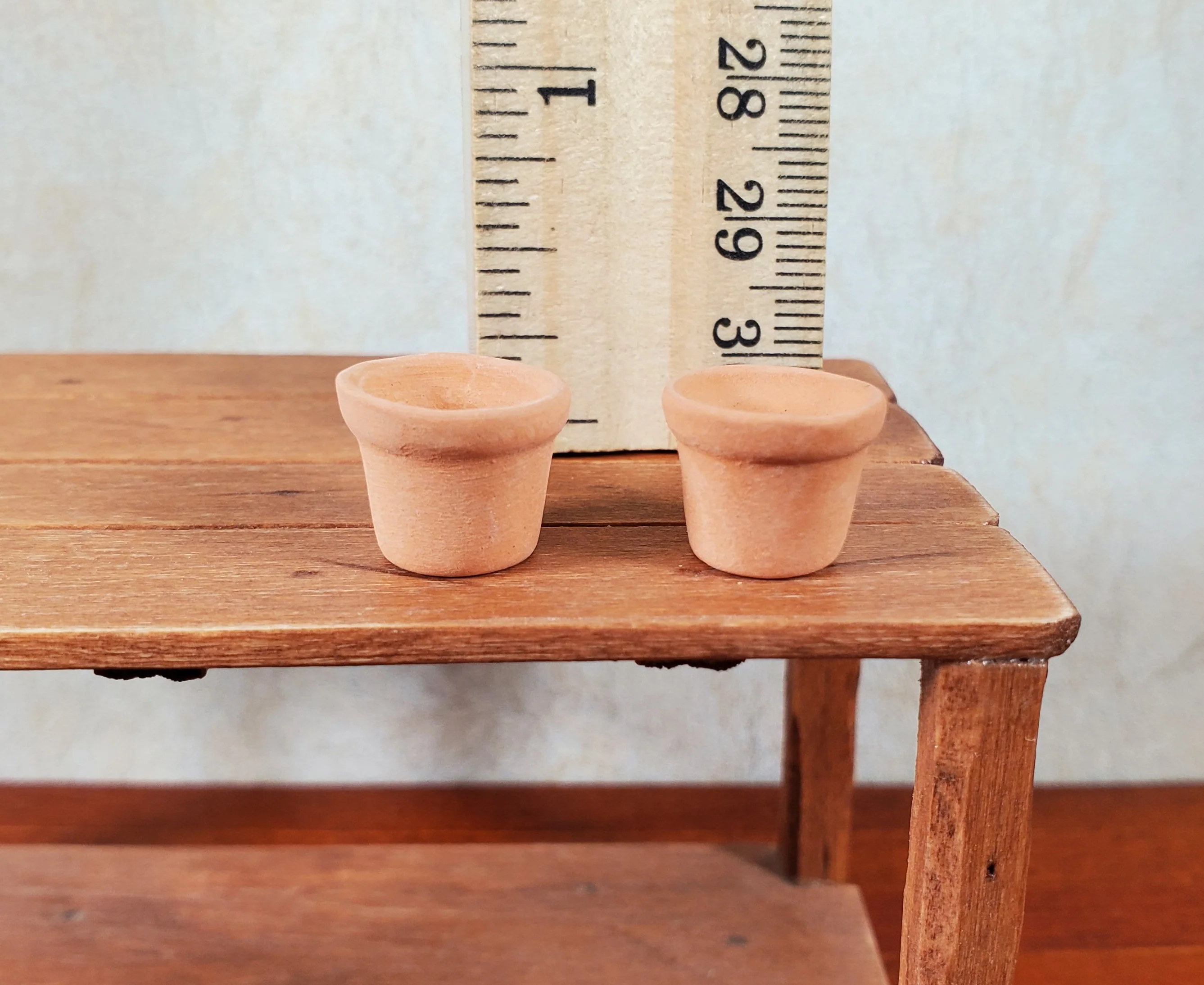 Dollhouse Small Terra Cotta Pots Set of 2 1:12 Scale Dollhouse Miniature - Image 3